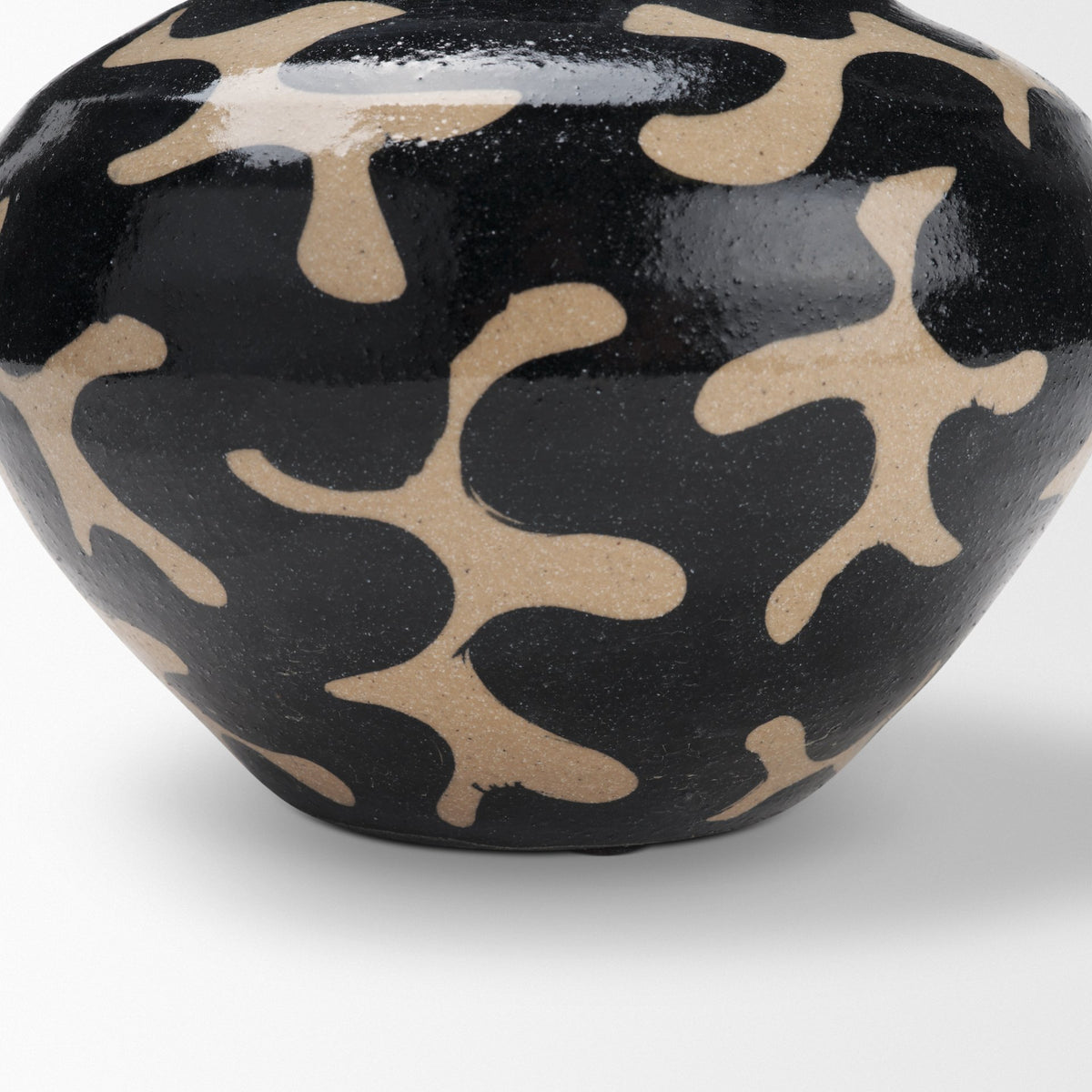 Bosma Black and Cream Ceramic Urn-Vase-DECOROLALA