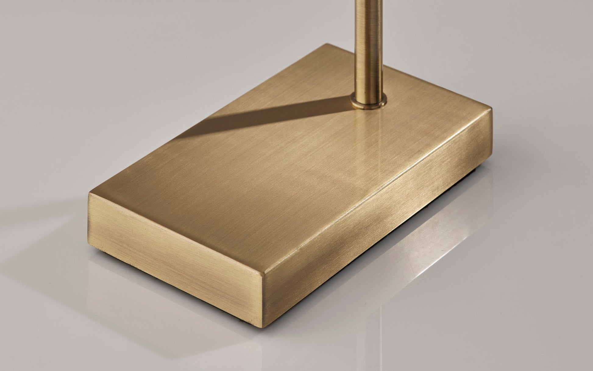 Brinkley Table Lamp-Lighting-DECOROLALA