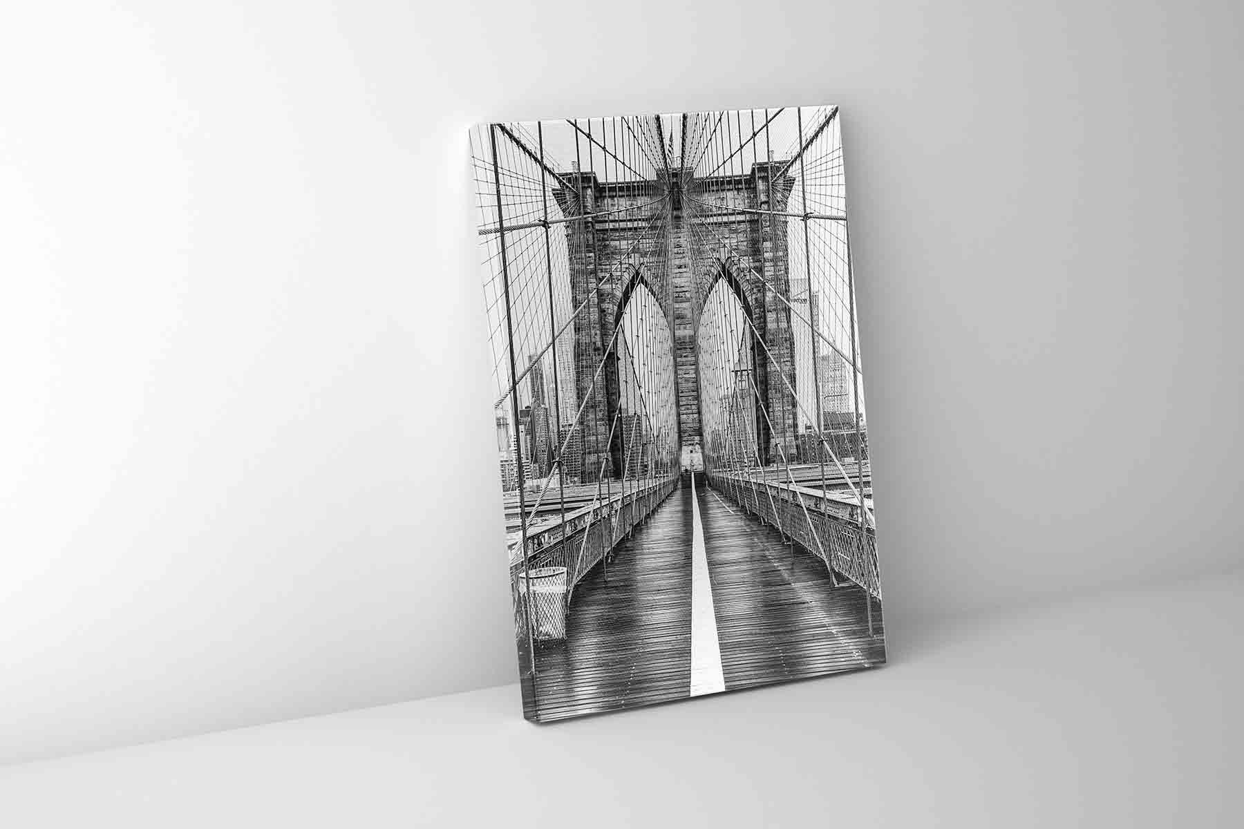 Brooklyn Bridge in Black & White-Skyline Wall decor- Silver varnish-Wall Art-DECOROLALA