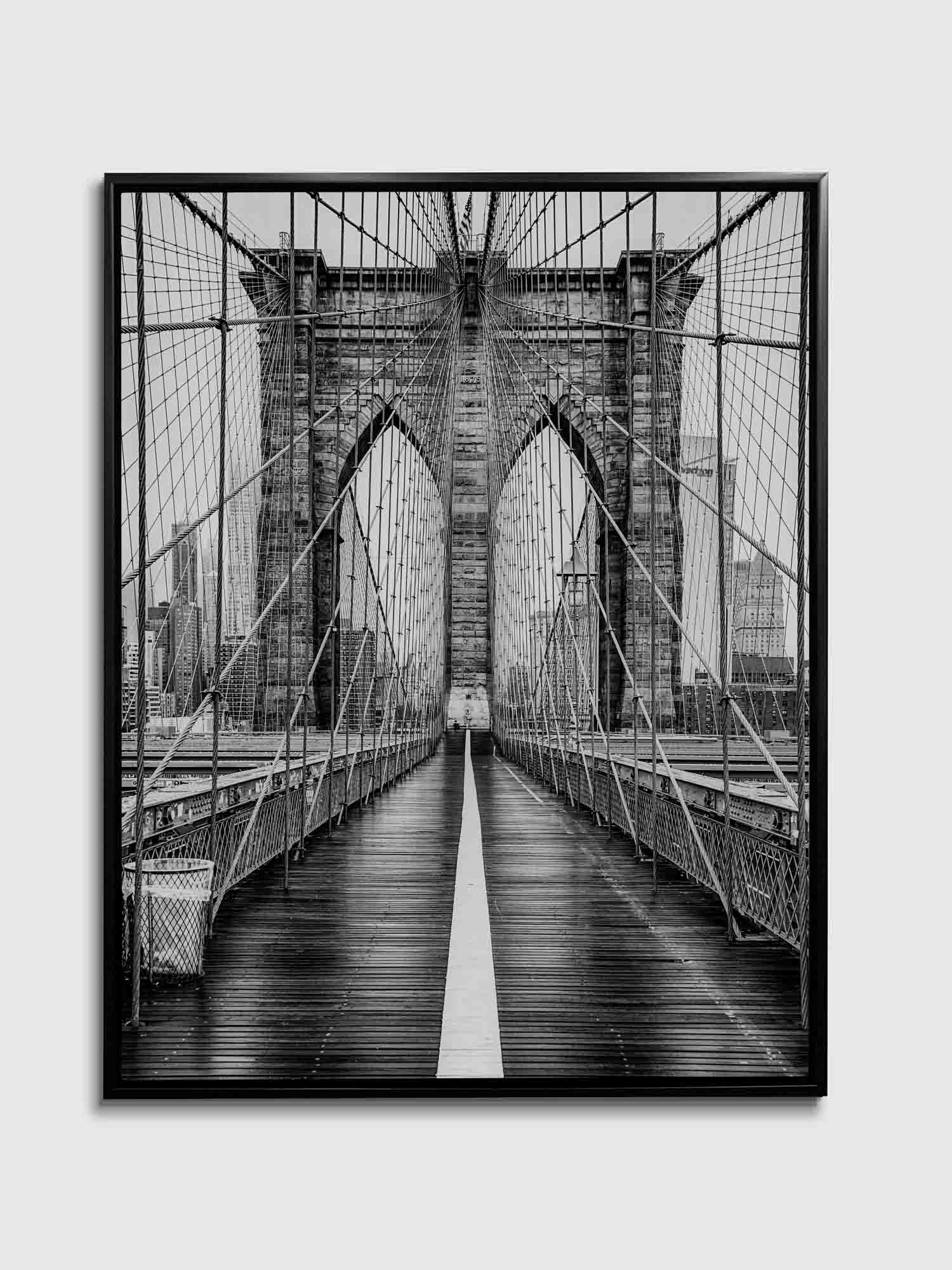Brooklyn Bridge in Black & White-Skyline Wall decor- Silver varnish-Wall Art-DECOROLALA