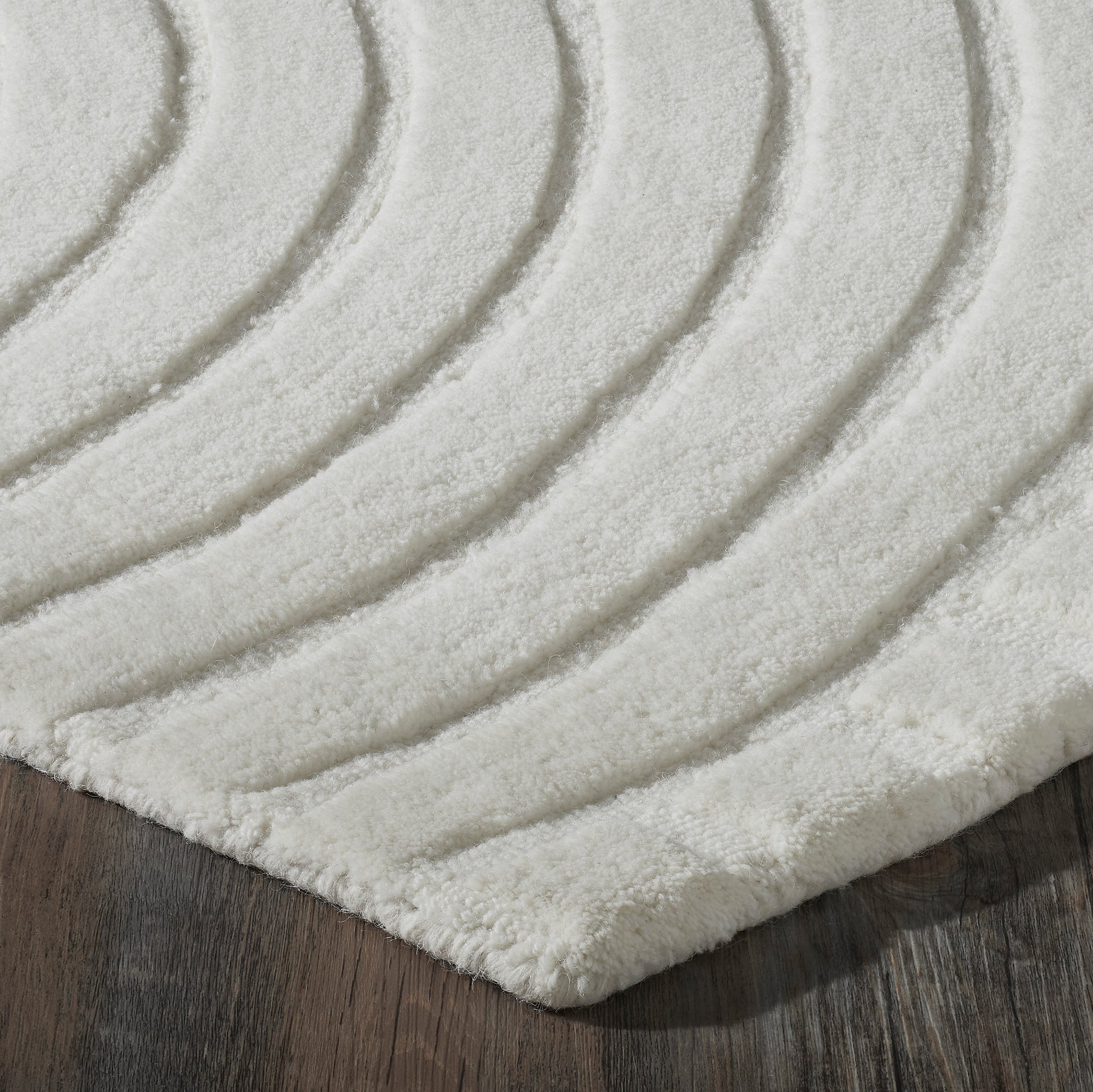 Cantu Hand-Tufted Wool Rug-Carpets-DECOROLALA