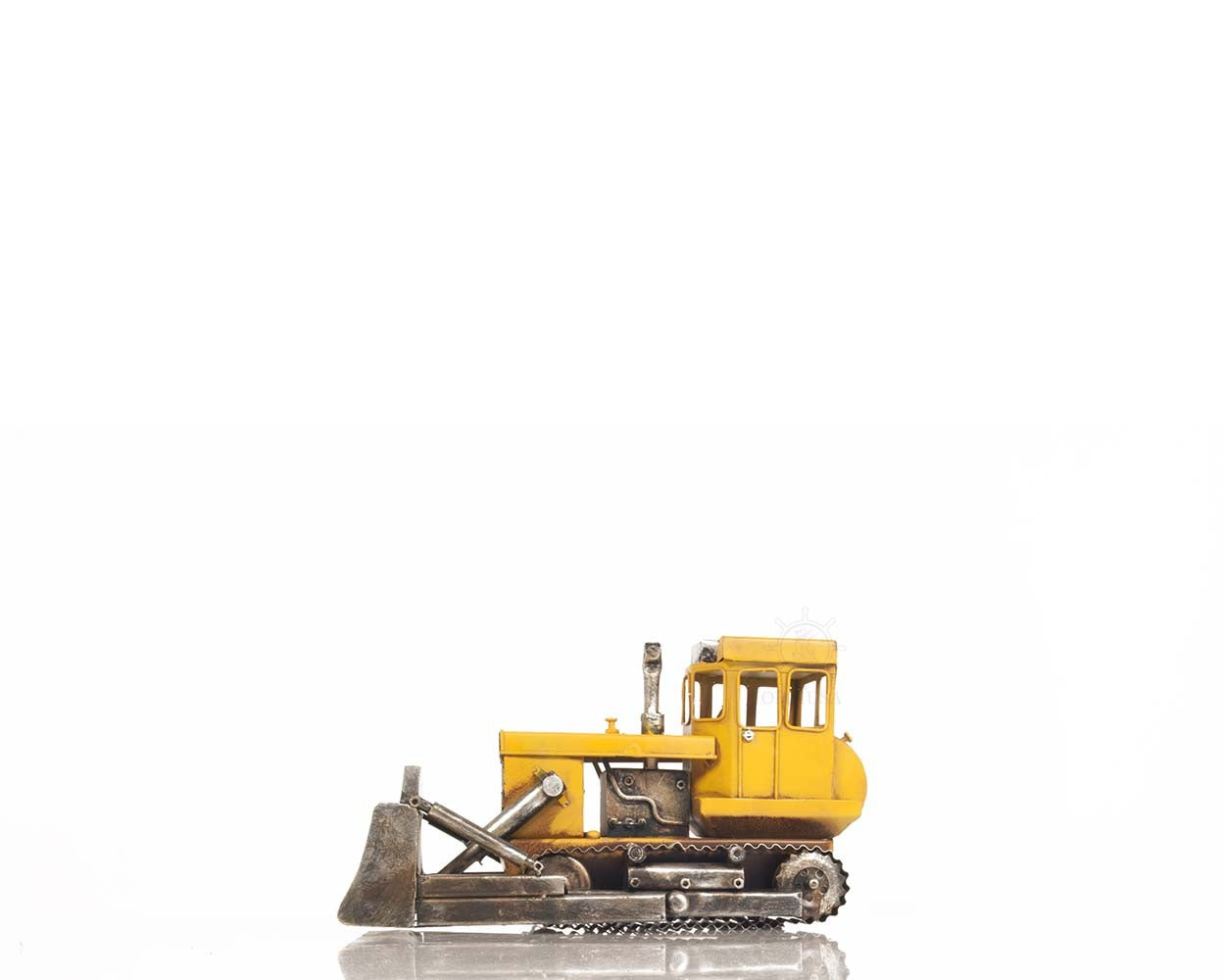 Chevrolet Tow Truck Sculpture-Sculptures-DECOROLALA