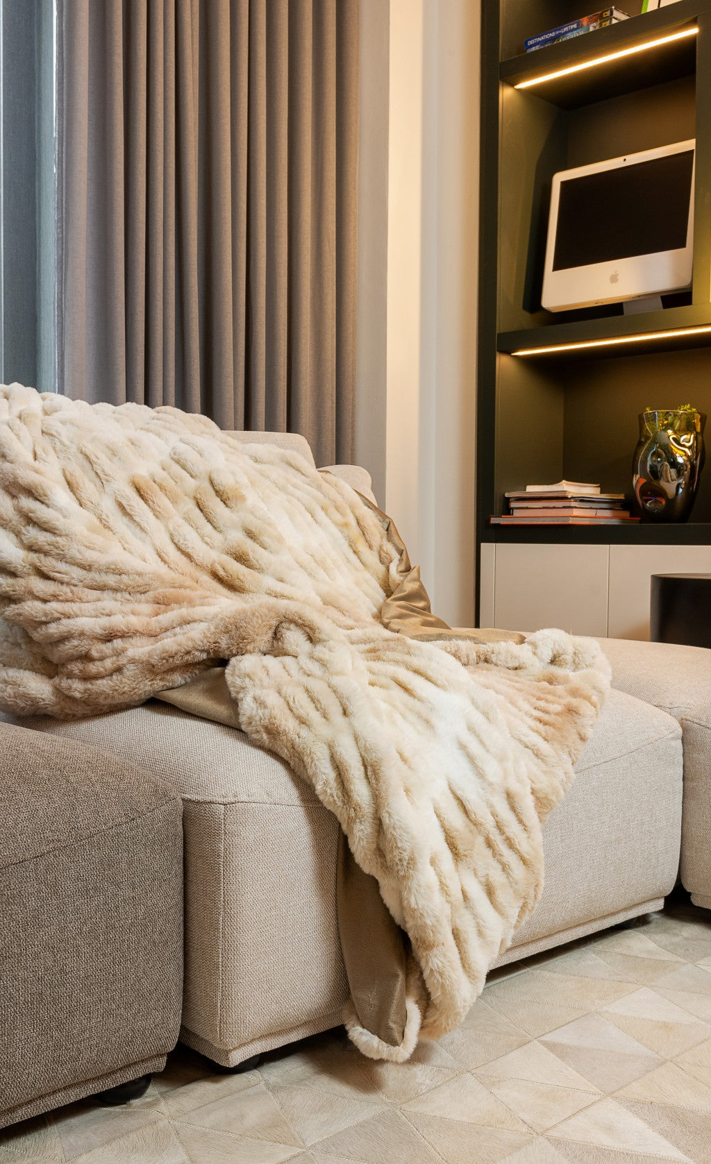 Chunky Sectioned Shades Of Beige Faux Fur Throw Blanket-Throws & Blankets-DECOROLALA