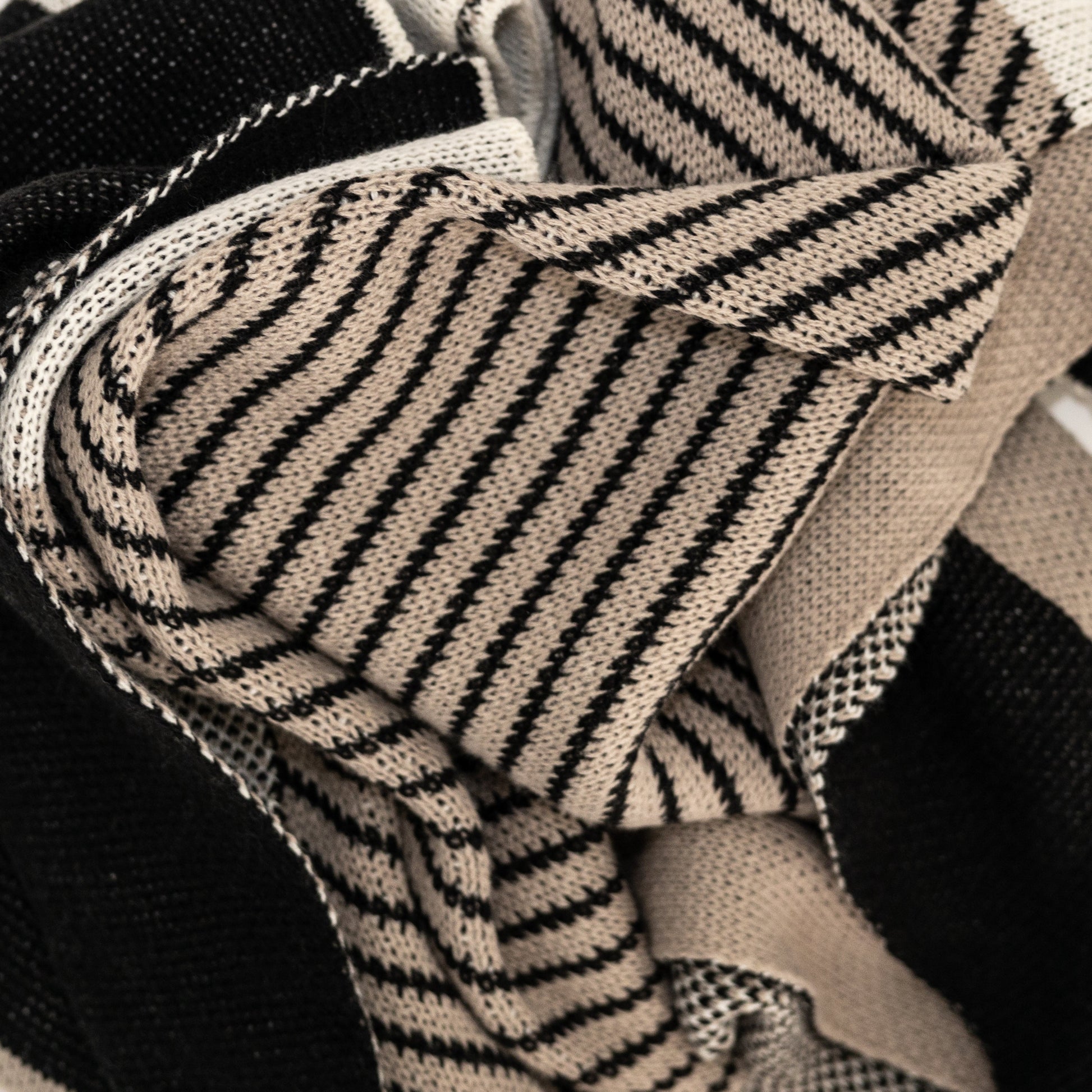 ContempoChic Knit Throw Blanket-Throw Blankets-DECOROLALA
