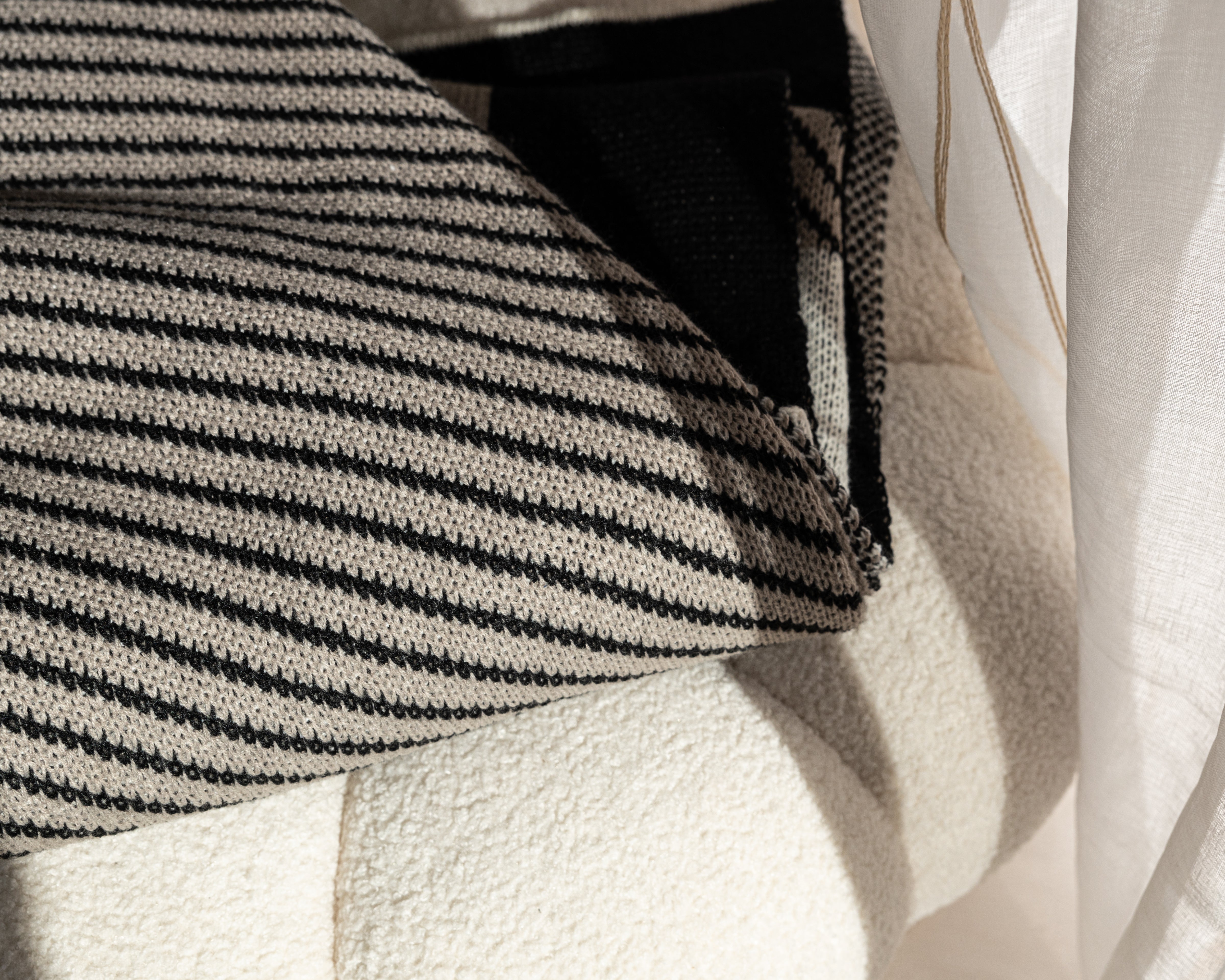 ContempoChic Knit Throw Blanket-Throw Blankets-DECOROLALA
