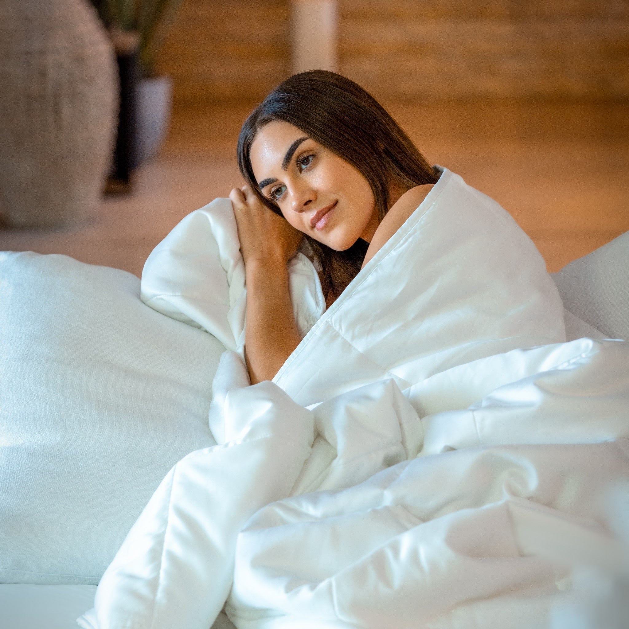 Cooling Comforter Set Ð Temperature-Regulating Eucalyptus Silk Comforter & Pillow Shams-Comforter Set-DECOROLALA
