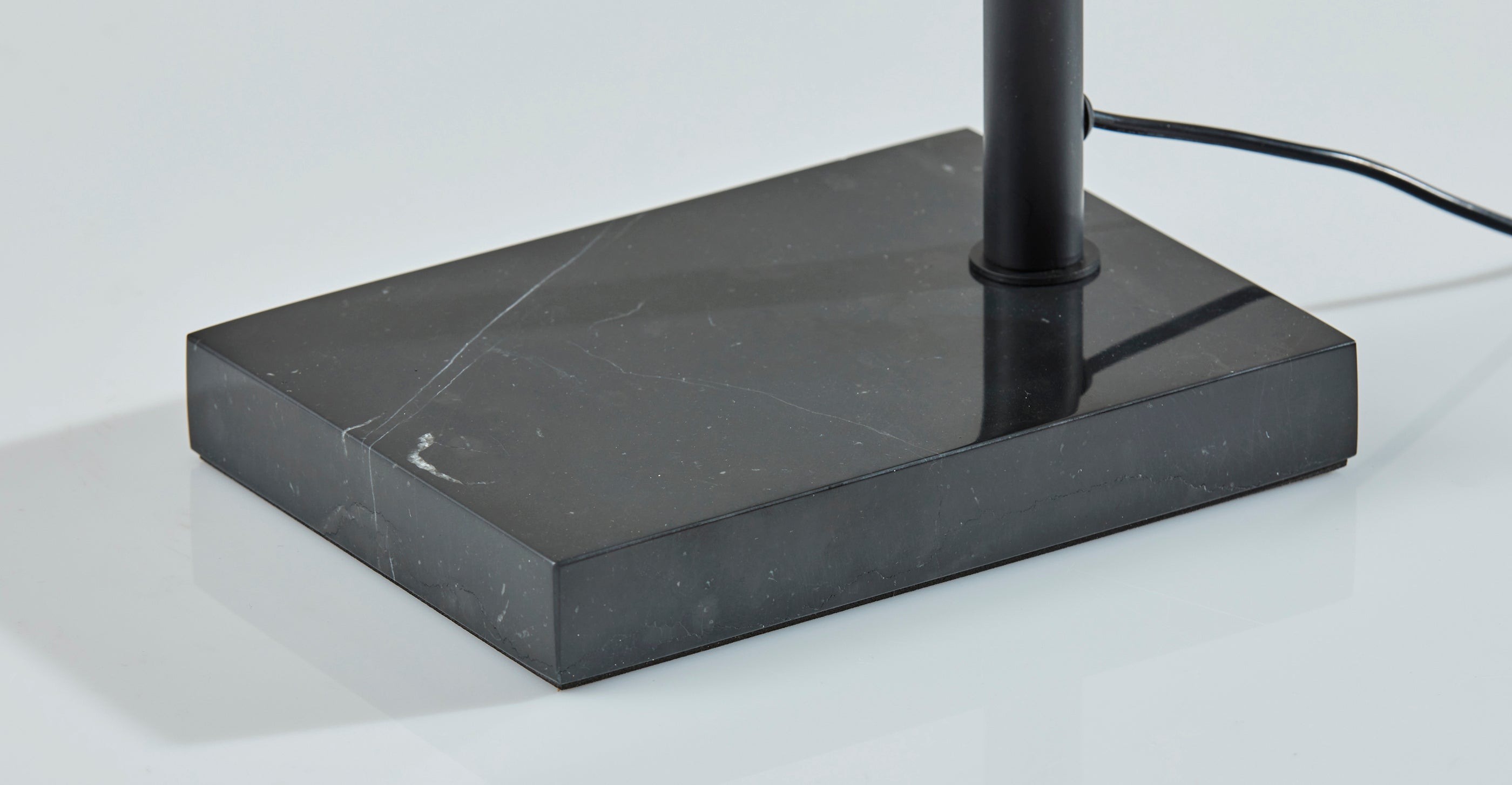 Cullen LED Desk Lamp w. Smart Switch-Lighting-DECOROLALA