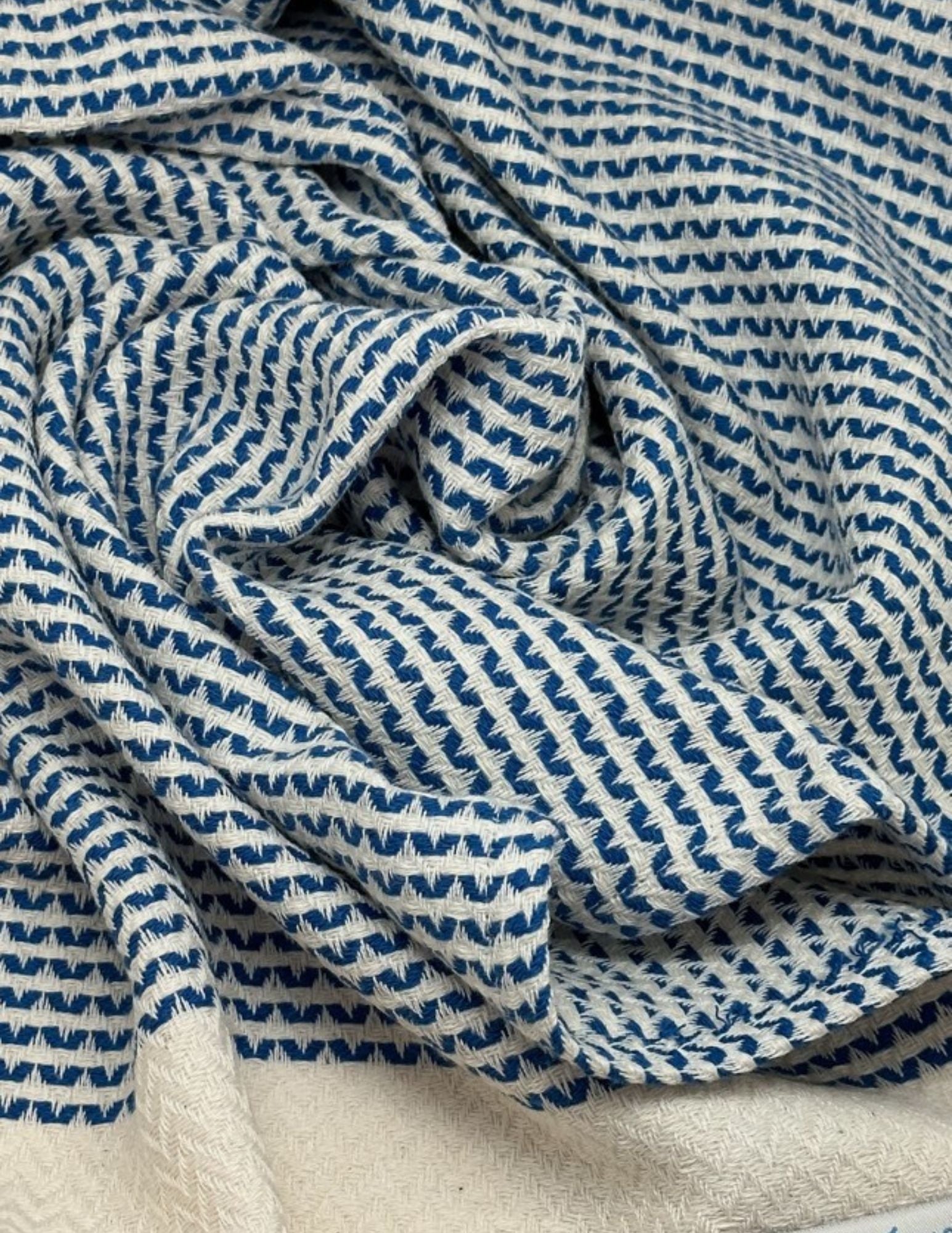 DOTTY HAND TOWEL-Hand Towel-DECOROLALA