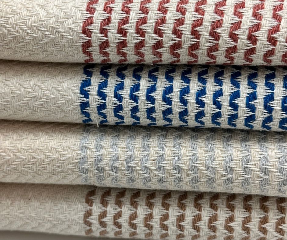 DOTTY HAND TOWEL-Hand Towels-DECOROLALA