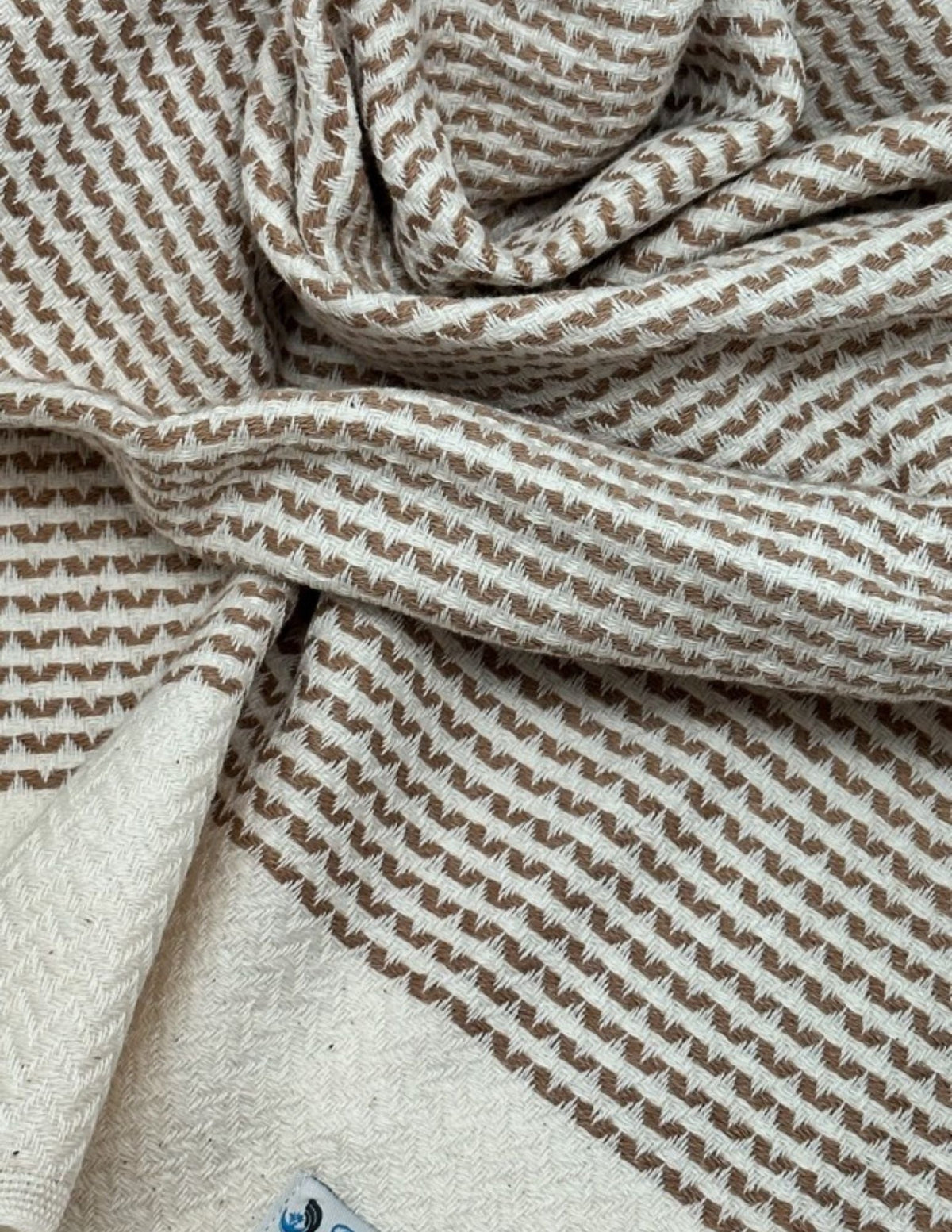DOTTY HAND TOWEL-Hand Towels-DECOROLALA
