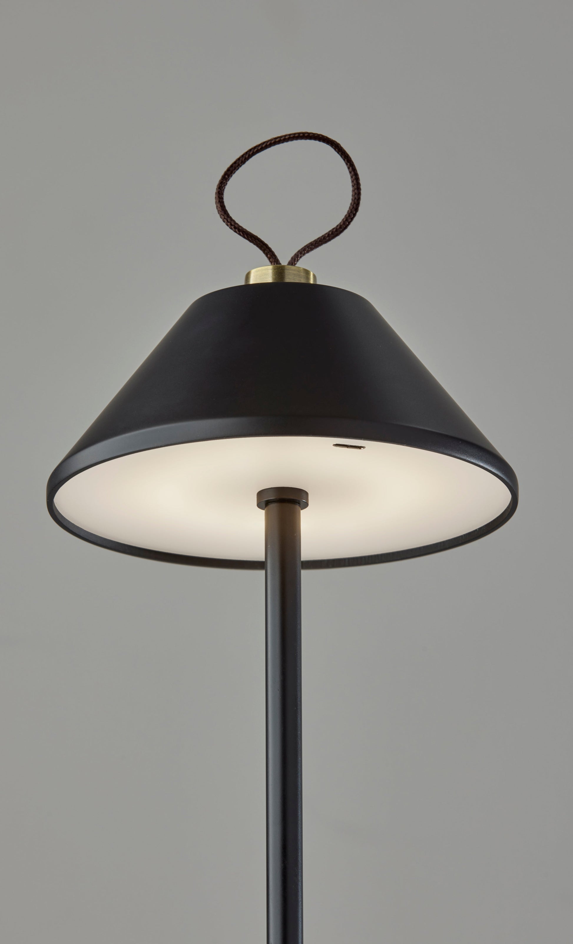 Danny LED Cordless Table Lamp-Lighting-DECOROLALA