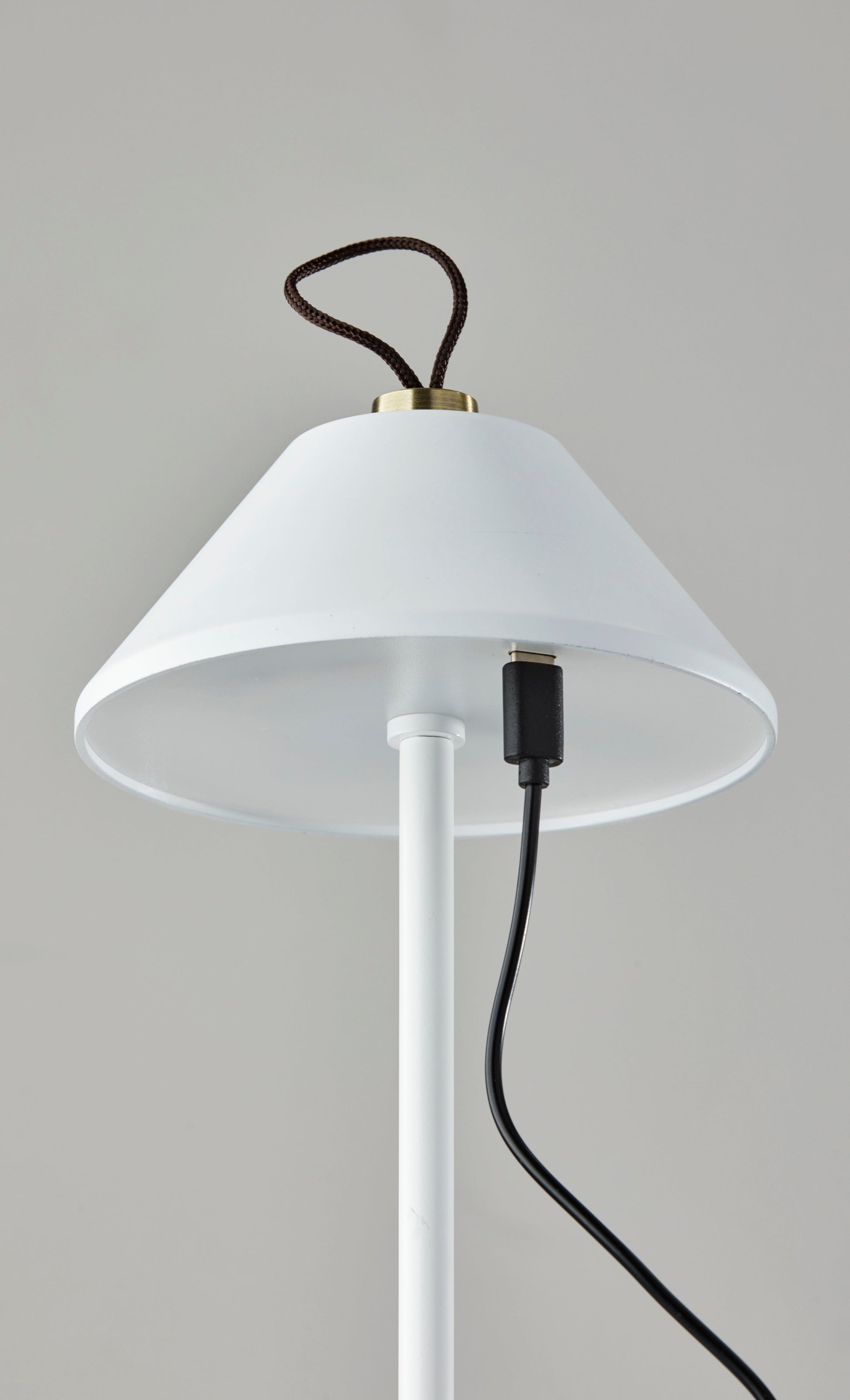 Danny LED Cordless Table Lamp-Lighting-DECOROLALA