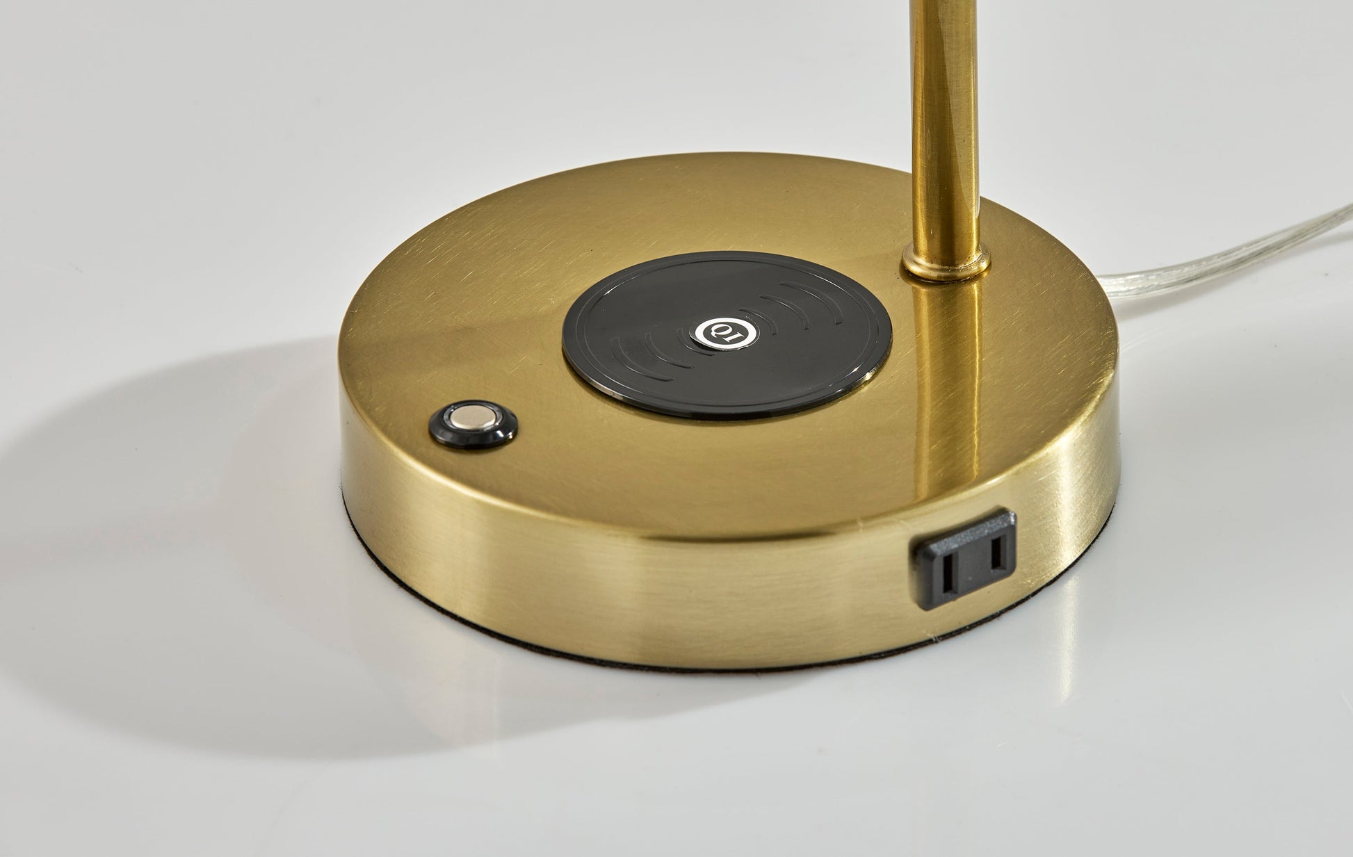 Dax LED Wireless Charging Desk Lamp-Lighting-DECOROLALA