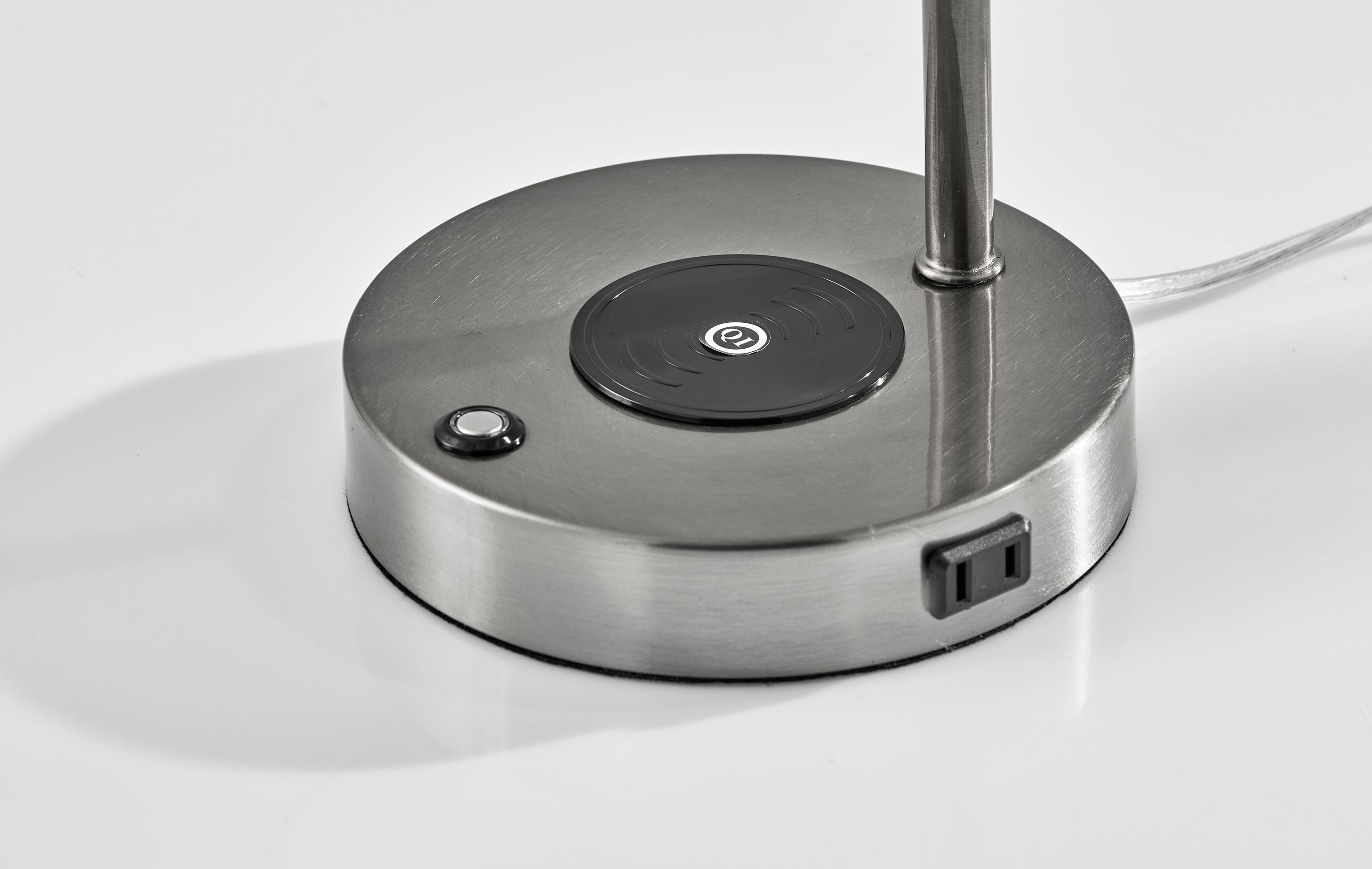 Dax LED Wireless Charging Desk Lamp-Lighting-DECOROLALA