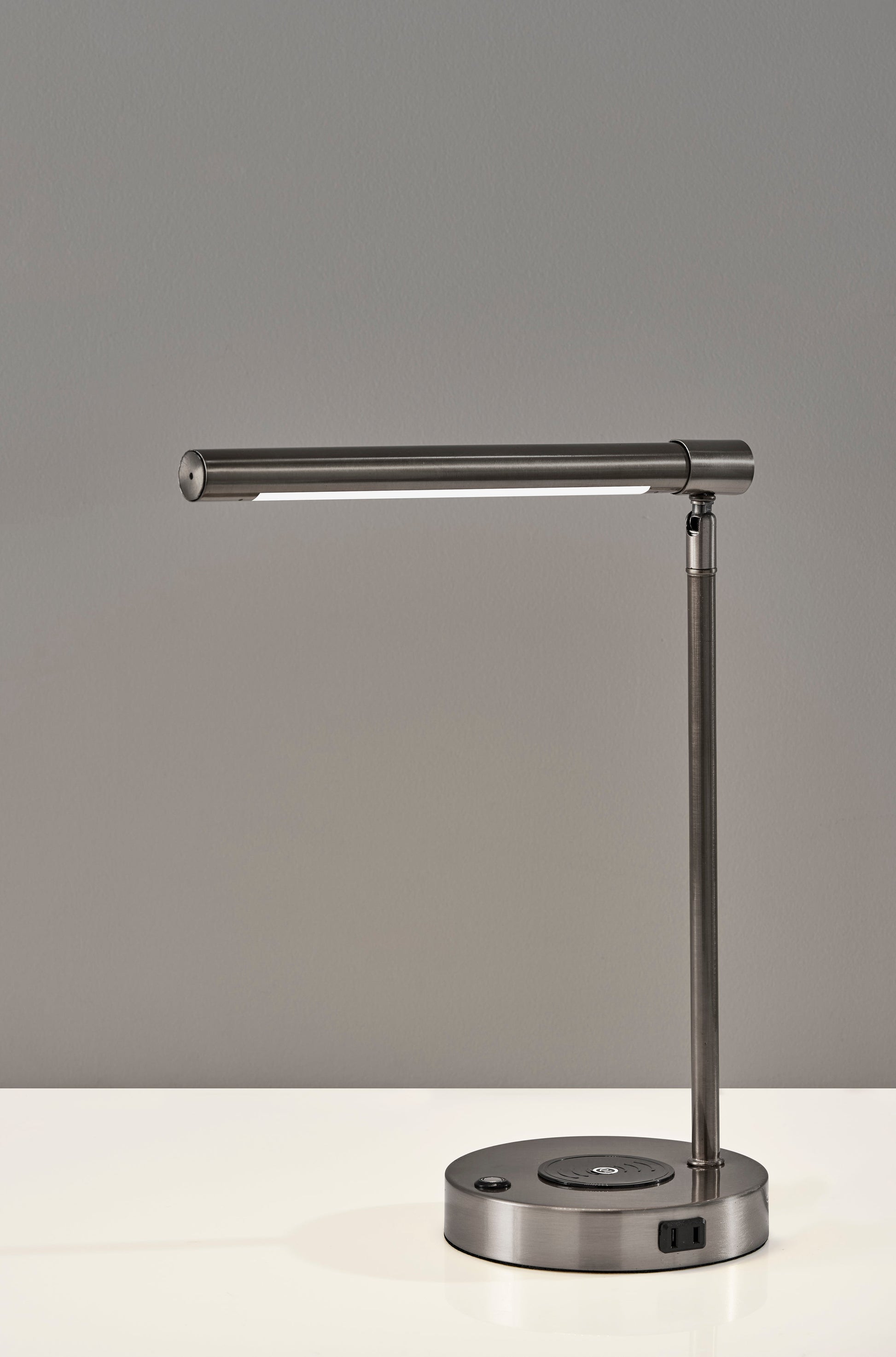 Dax LED Wireless Charging Desk Lamp-Lighting-DECOROLALA