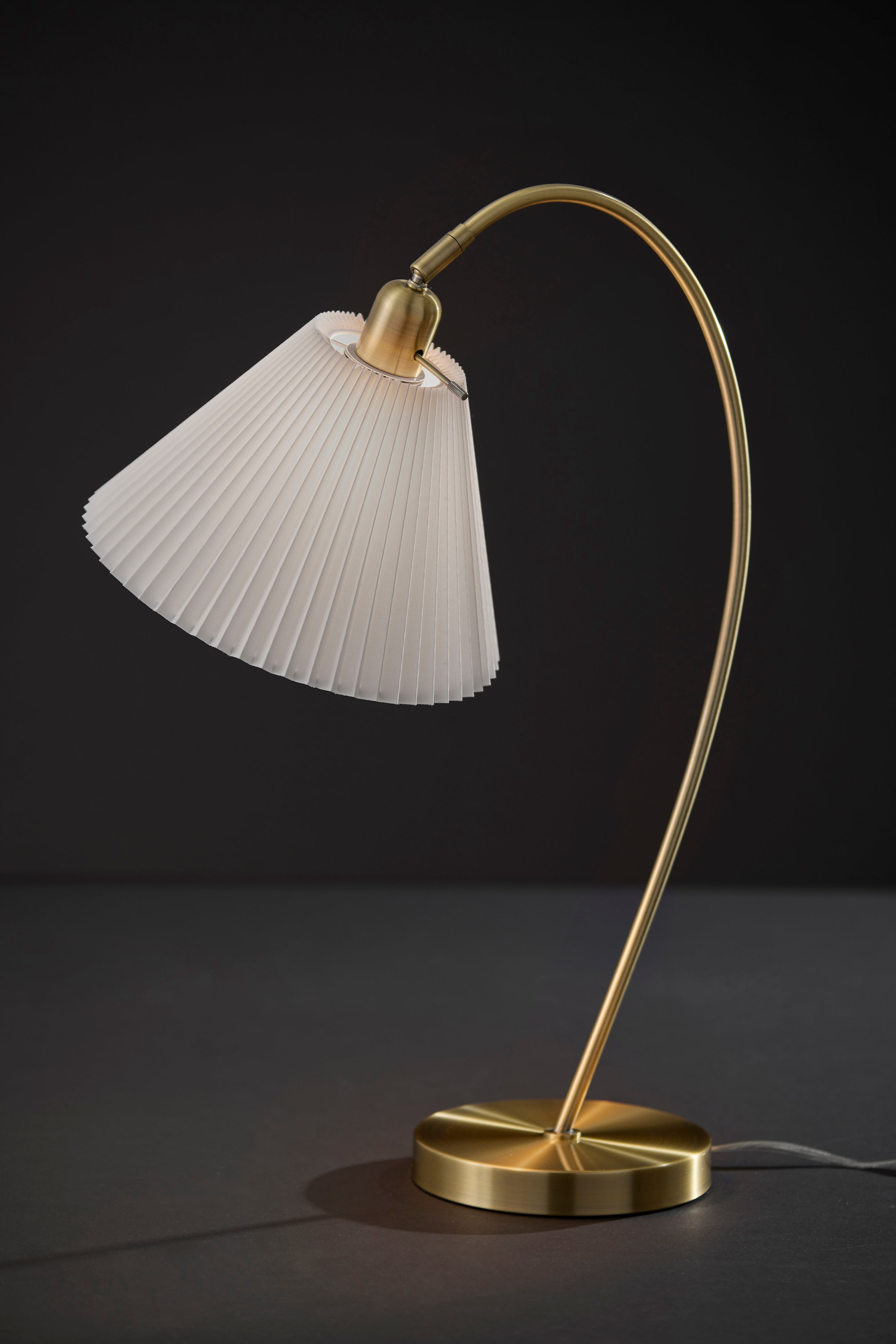 Delaney Table Lamp 25.875" Antique Brass-Lighting-DECOROLALA