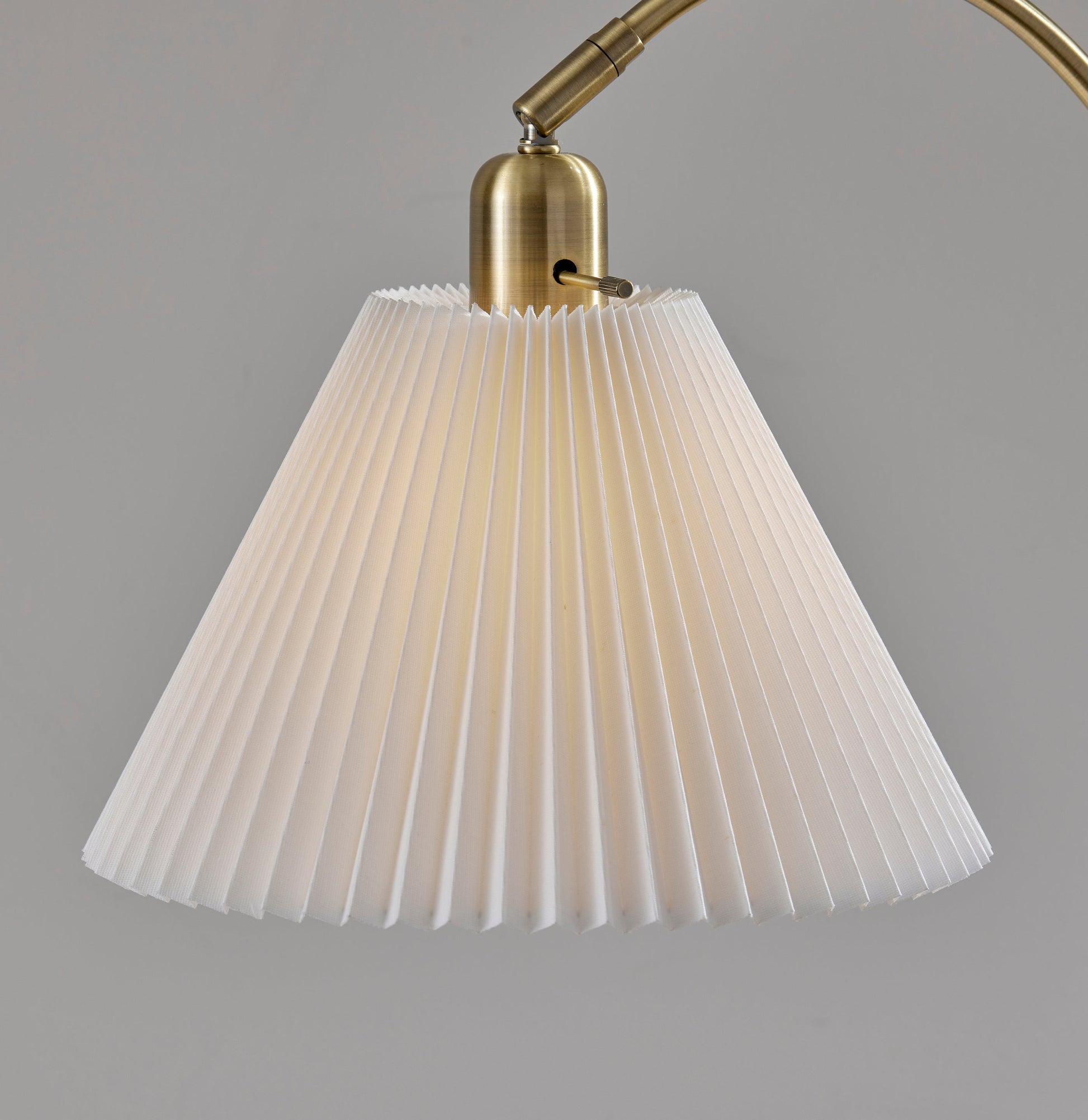 Delaney Table Lamp 25.875" Antique Brass-Lighting-DECOROLALA