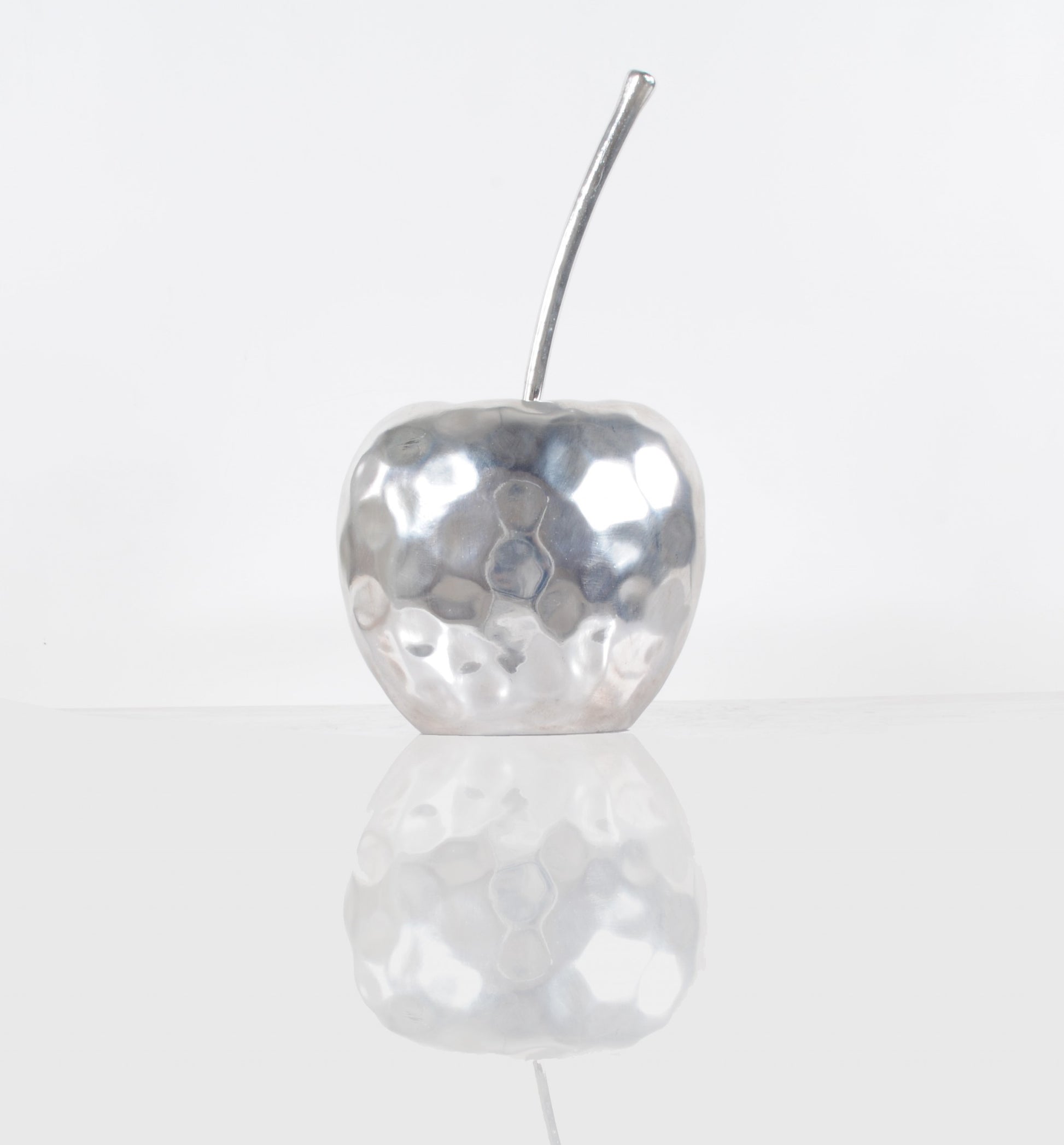 Delicious Hammered Finish Apple Statue-Sculptures-DECOROLALA