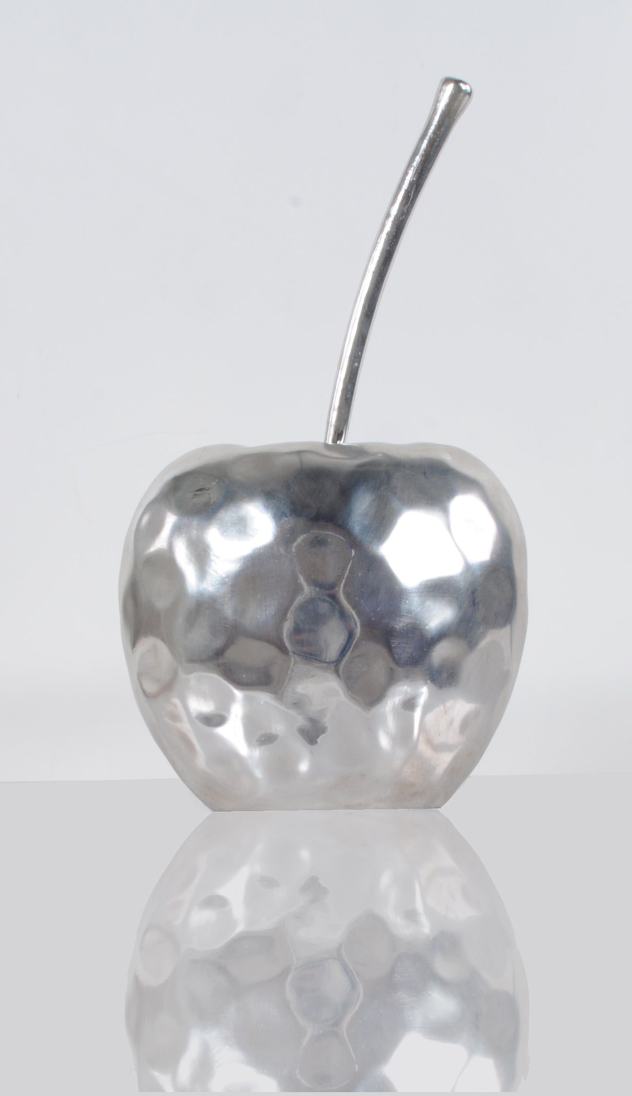 Delicious Hammered Finish Apple Statue-Sculptures-DECOROLALA