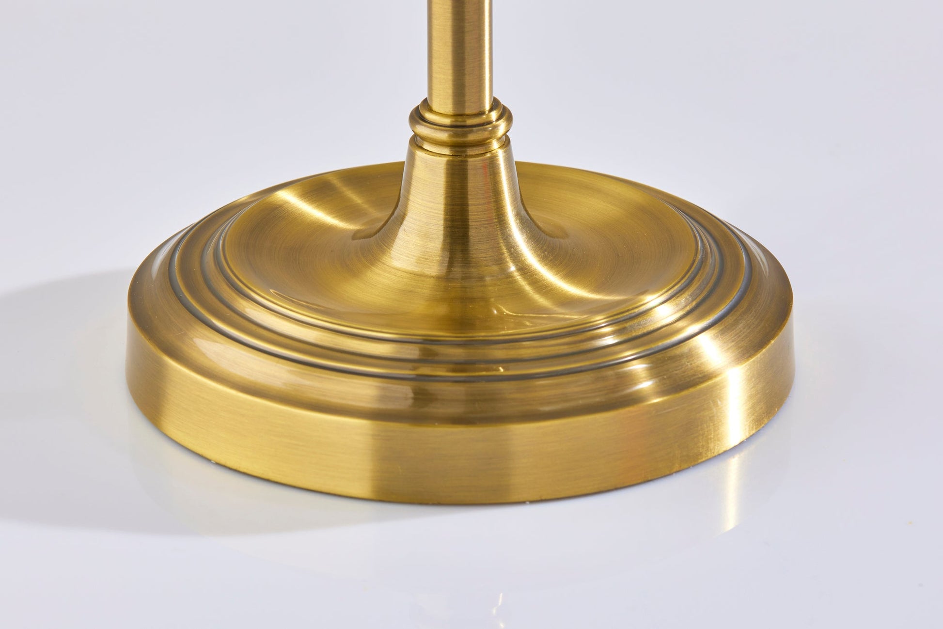 Derby Table Lamp 26" Antique Brass-Lighting-DECOROLALA