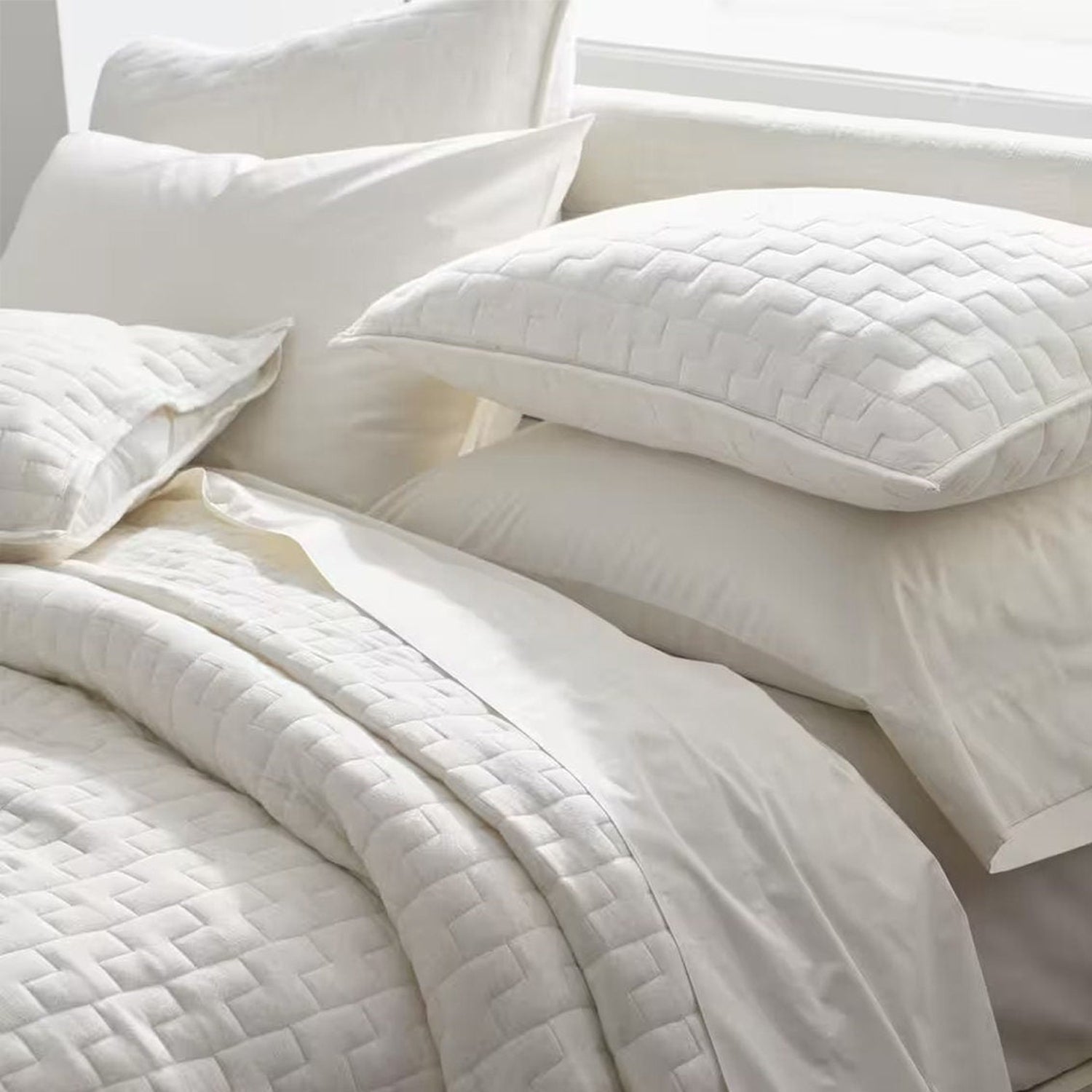 Diamond Stitch Cotton Sateen Quilt Set - White-Quilt-DECOROLALA