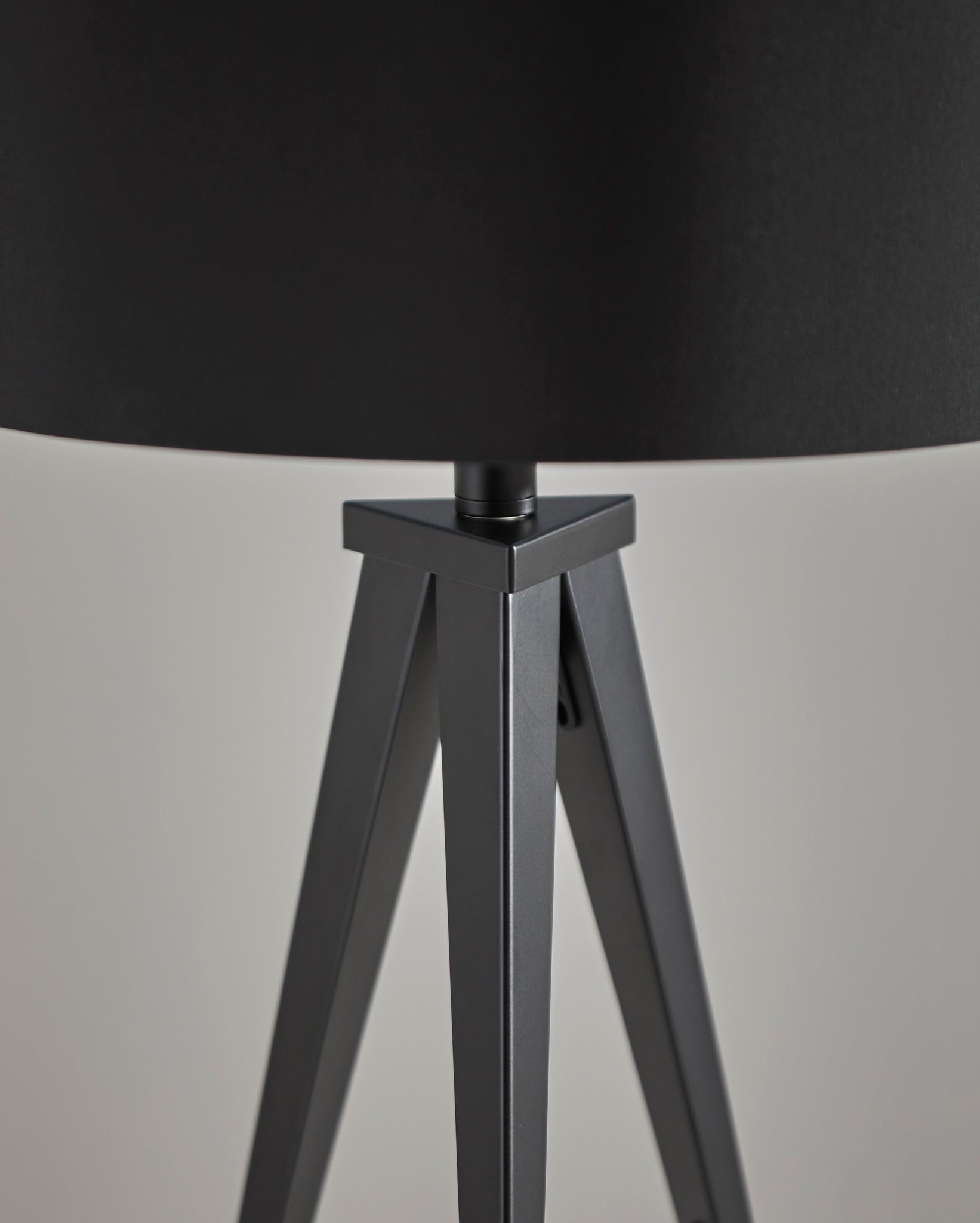 Director Floor Lamp-Lighting-DECOROLALA