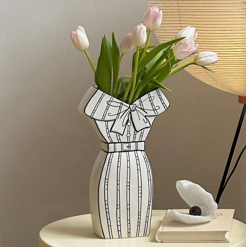 Dress-Inspired Ceramic Vase-Vase-DECOROLALA