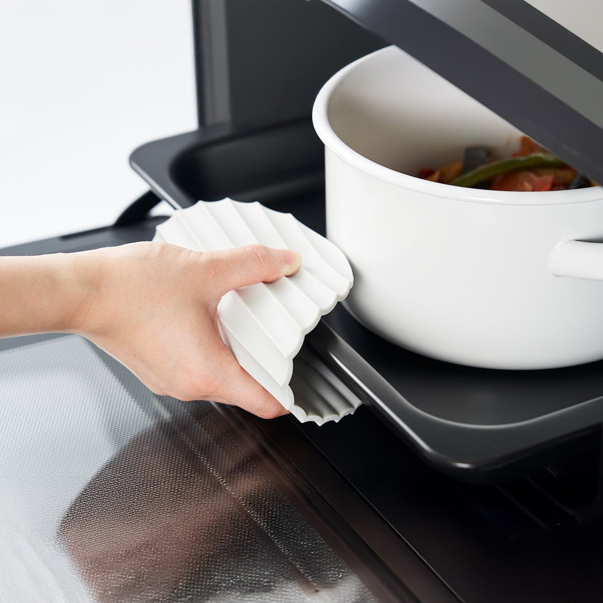 Eatoco Nami Silicone Pot Holder Mat - Light Grey Heat-Resistant Trivet-Kitchen Tool-DECOROLALA