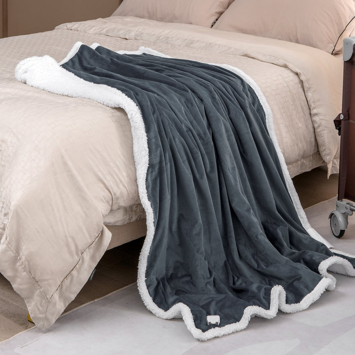 Electric Heated Blanket Throw Reversible Flannel and Sherpa Blanket-Gray-Bedding-DECOROLALA
