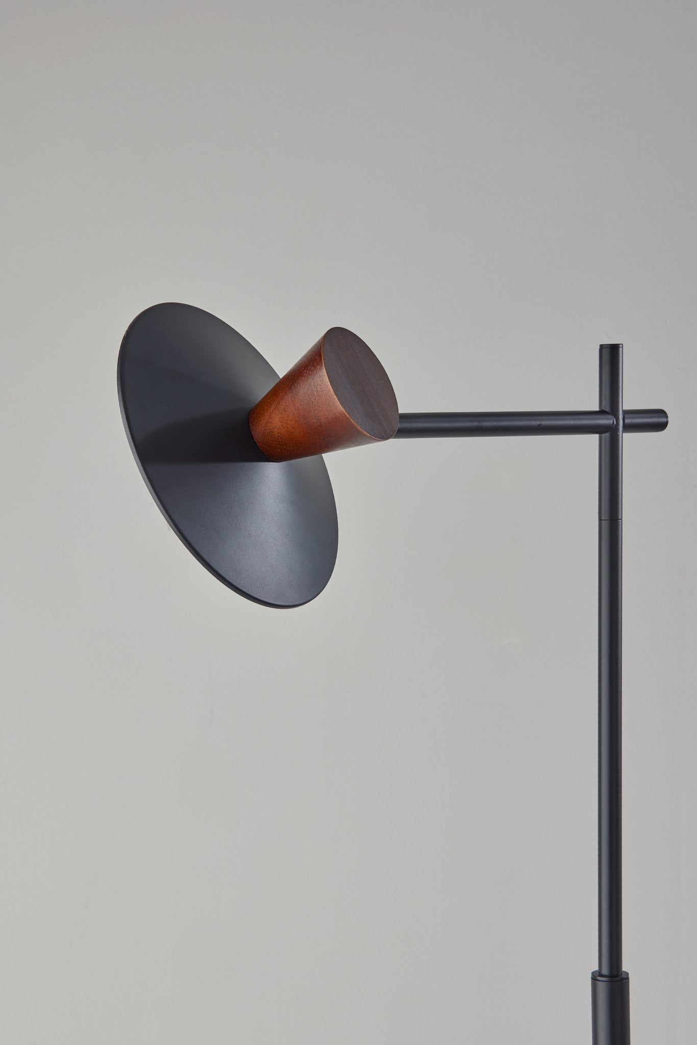 Elmore LED Floor Lamp w. Smart Switch-Lighting-DECOROLALA