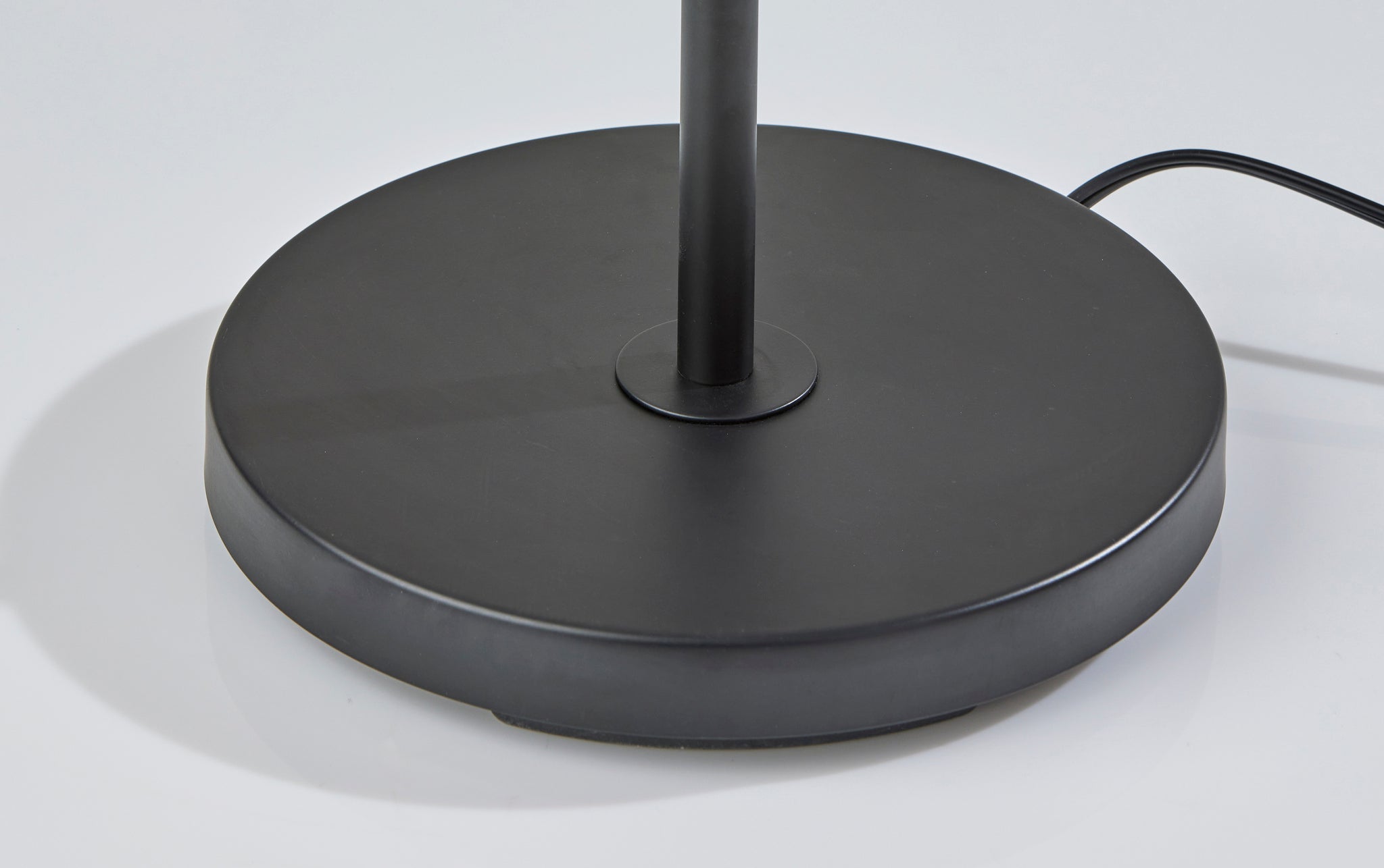 Evan Floor Lamp - Black 60" Contemporary-Lighting-DECOROLALA
