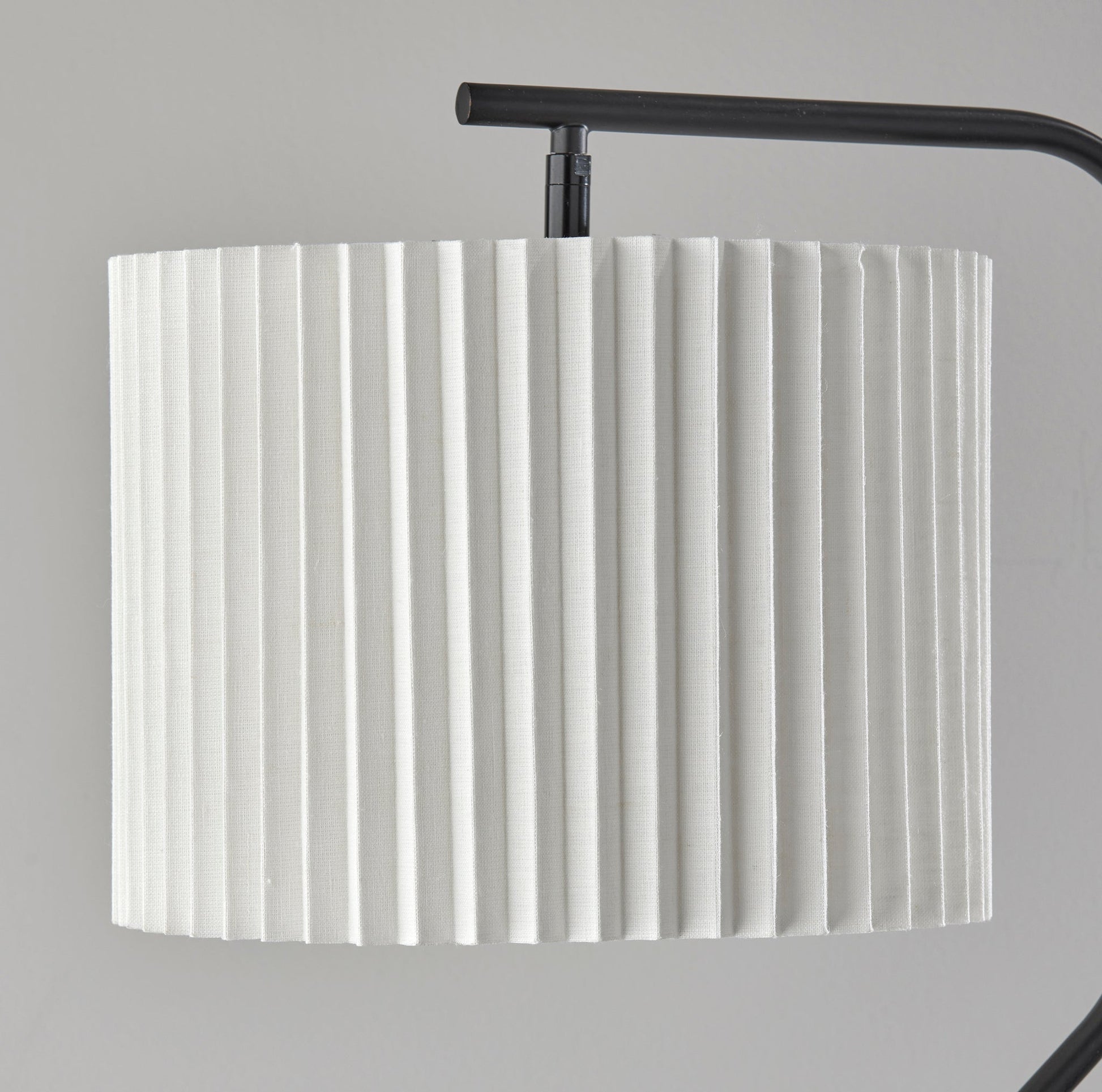 Evan Floor Lamp - Black 60" Contemporary-Lighting-DECOROLALA