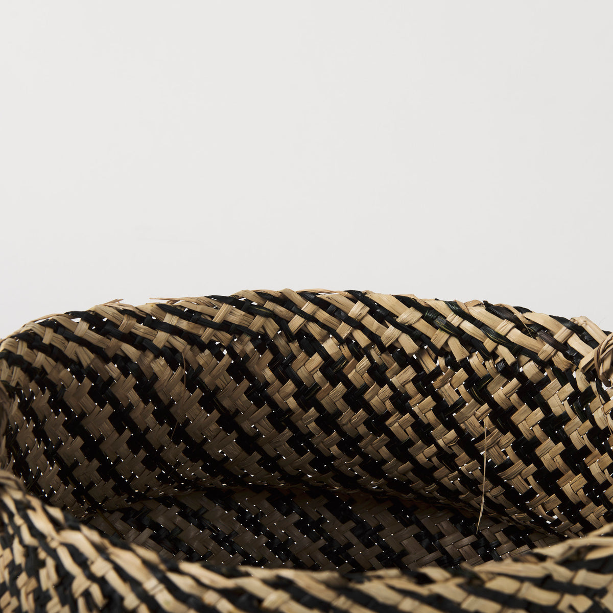 Gaia (Set of 3) Light and Dark Brown Cross Patterend Belly Seagrass Basket-Decorative Baskets-DECOROLALA
