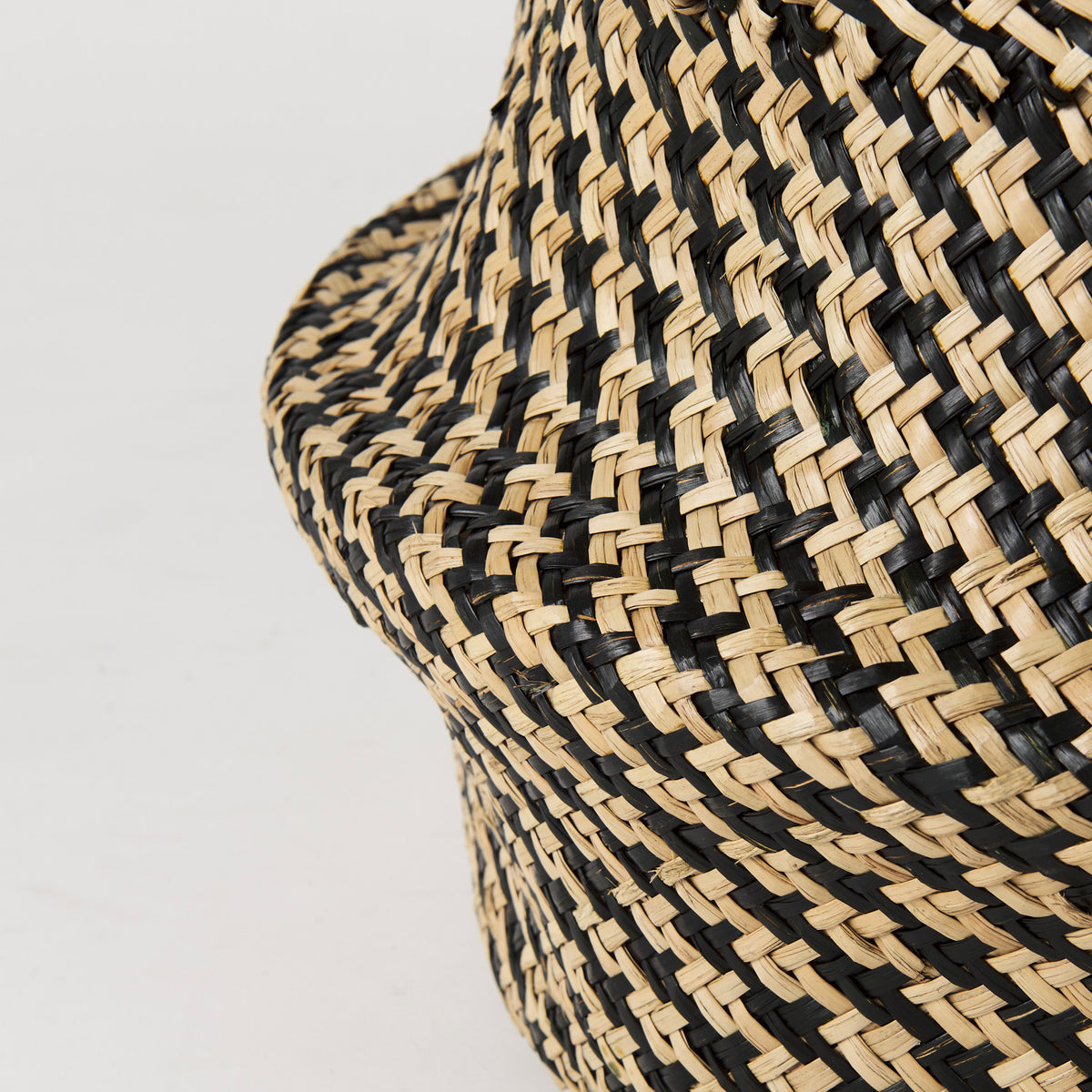 Gaia (Set of 3) Light and Dark Brown Cross Patterend Belly Seagrass Basket-Decorative Baskets-DECOROLALA