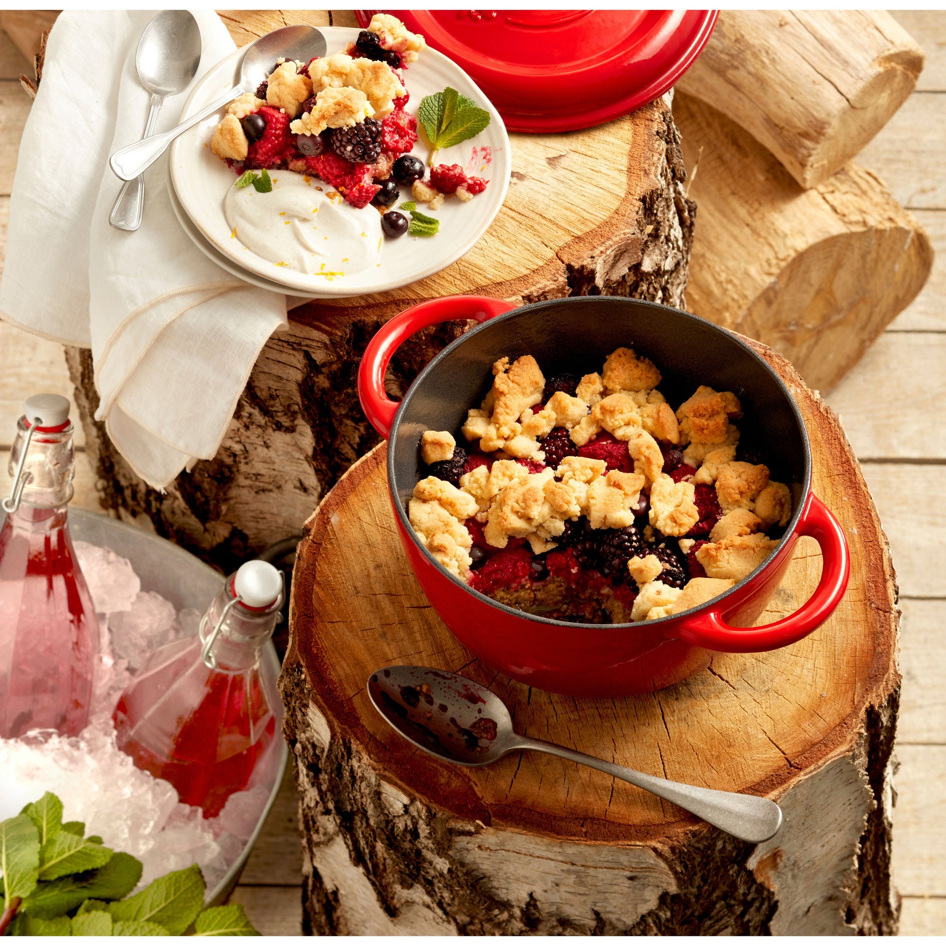 HENCKELS Cast Iron 5.2 L Cast Iron Round French Oven, Red-Bakeware-DECOROLALA