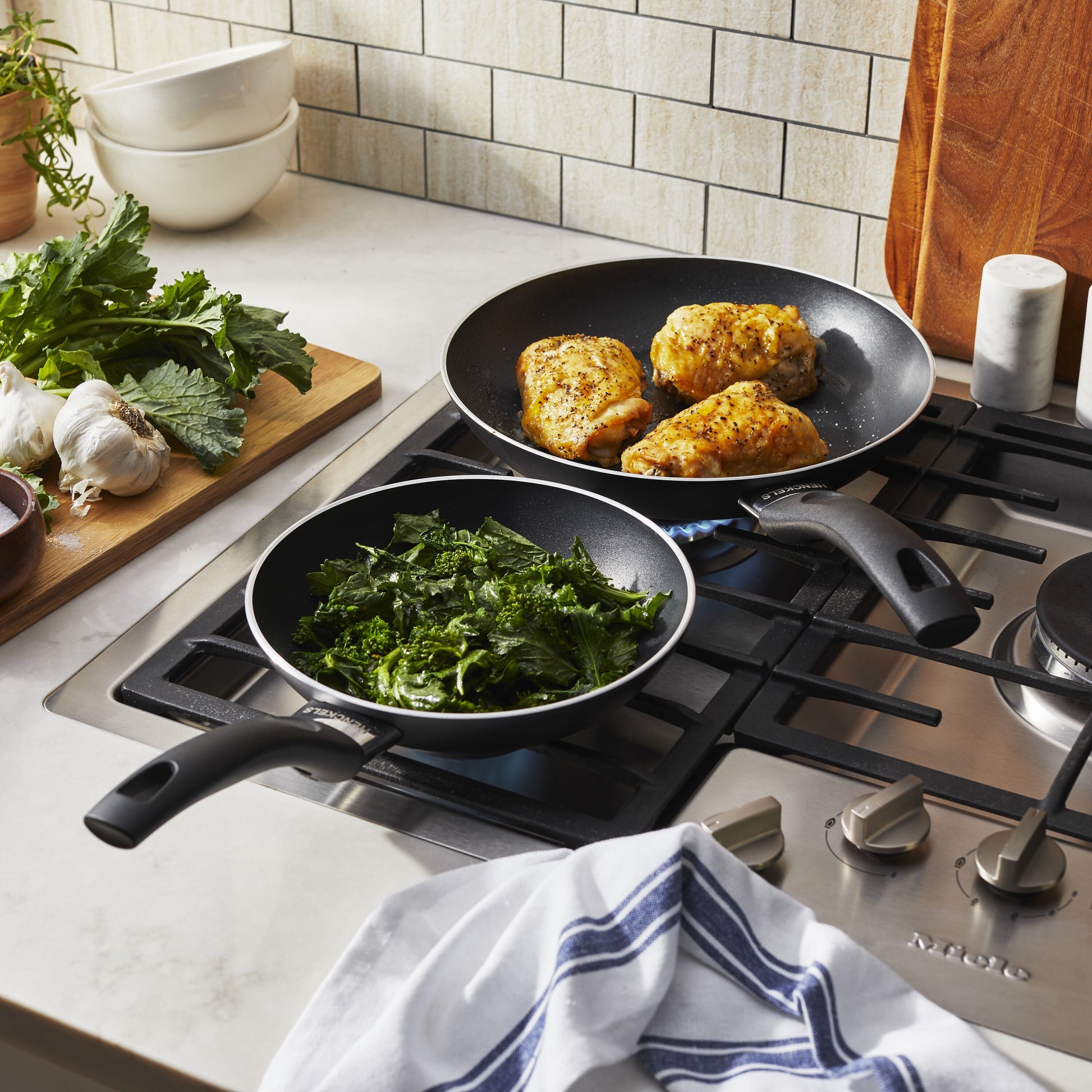 HENCKELS EverLift 2 Piece Aluminum Fry Pan Set - Black-Frying Pan-DECOROLALA