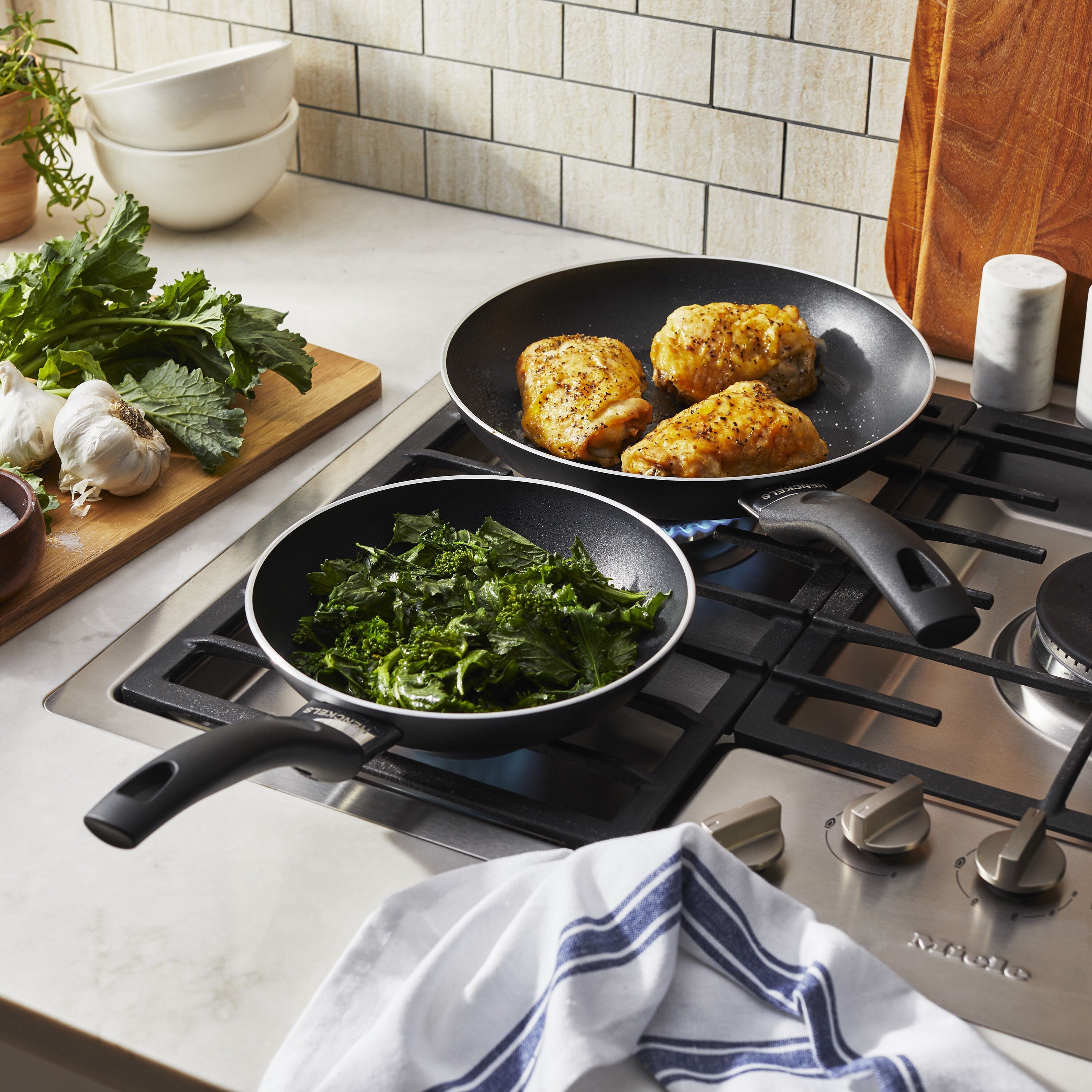 HENCKELS EverLift 2 Piece Aluminum Fry Pan Set - Black-Frying Pan-DECOROLALA