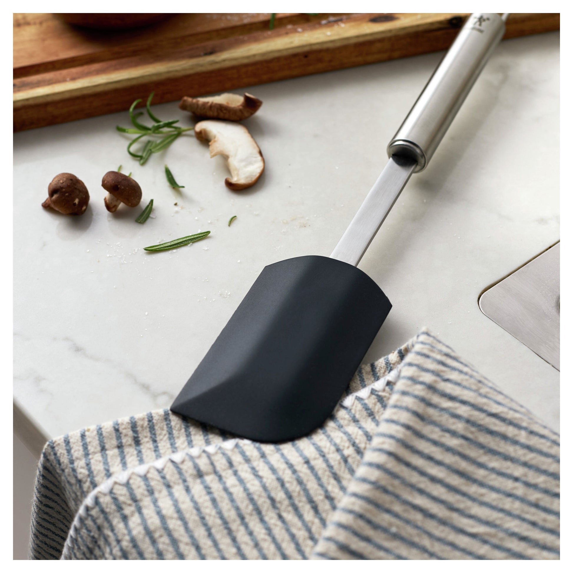 HENCKELS Stainless Steel Spatula 29cm Silicone-DECOROLALA