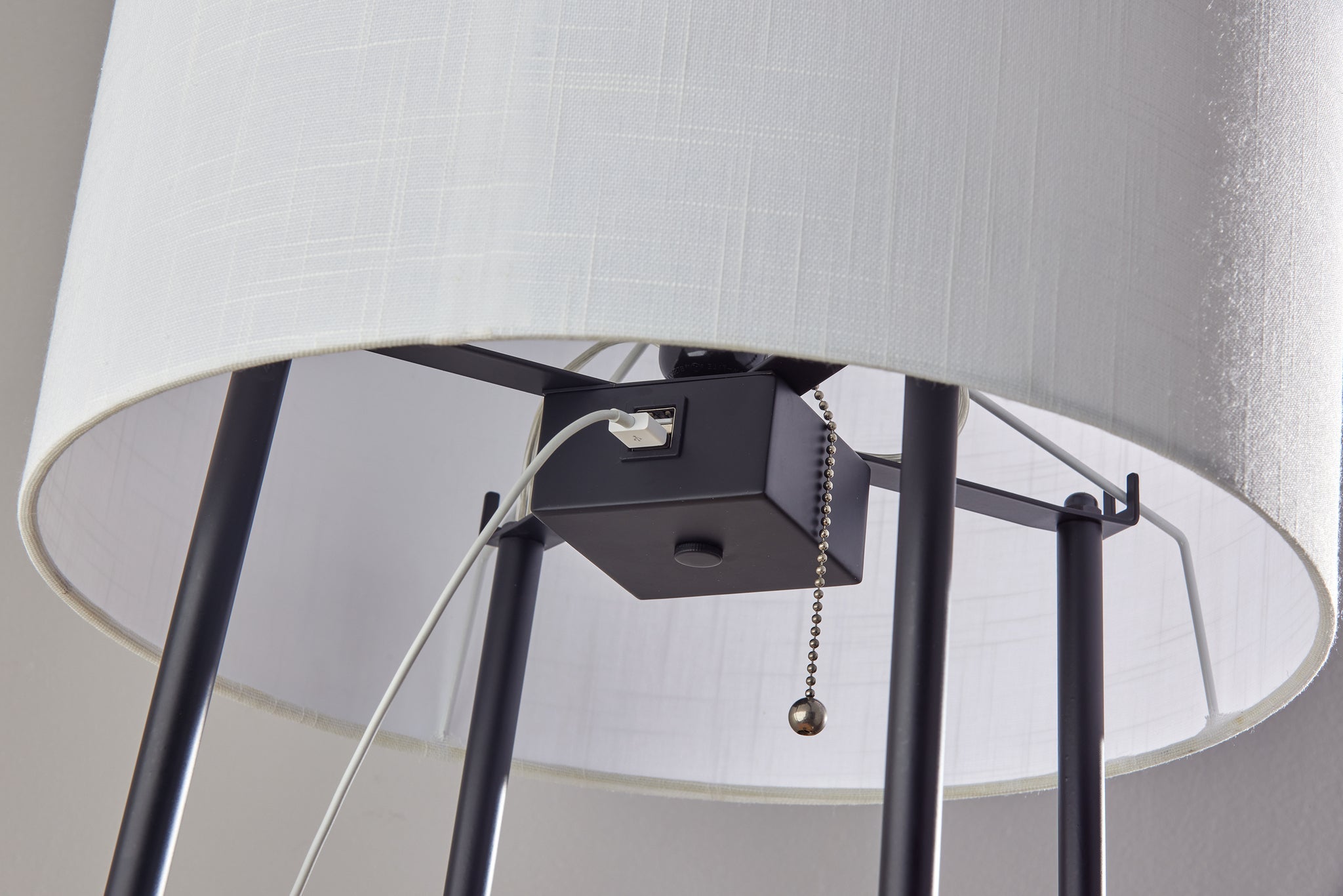 Henry AdessoCharge Shelf Floor Lamp- Natural-Lighting-DECOROLALA