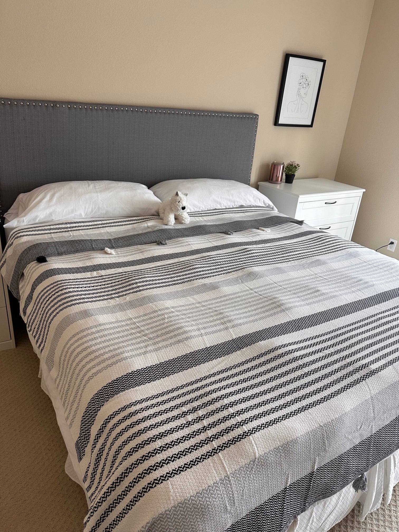 COTTON BLACK POM POM BEDSPREAD-4