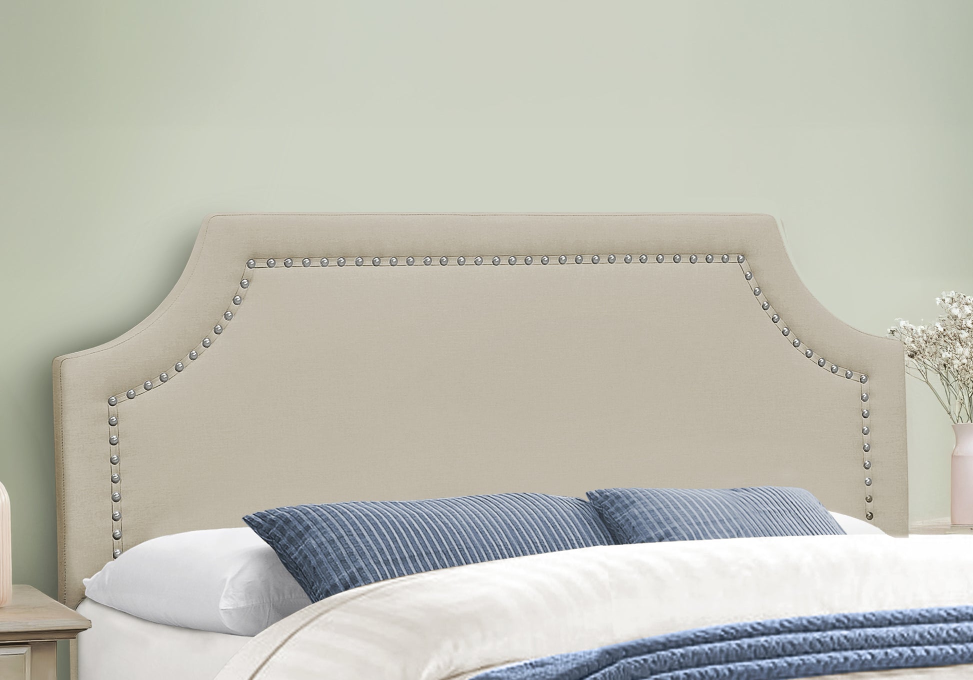 Bed - Queen Size / Grey Linen With Chrome Metal Legs-Standard Beds-DECOROLALA