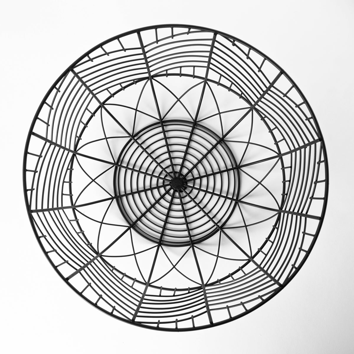 Idris Set of 2 Black Metal Geometric Mesh Bowls-Bowls-DECOROLALA