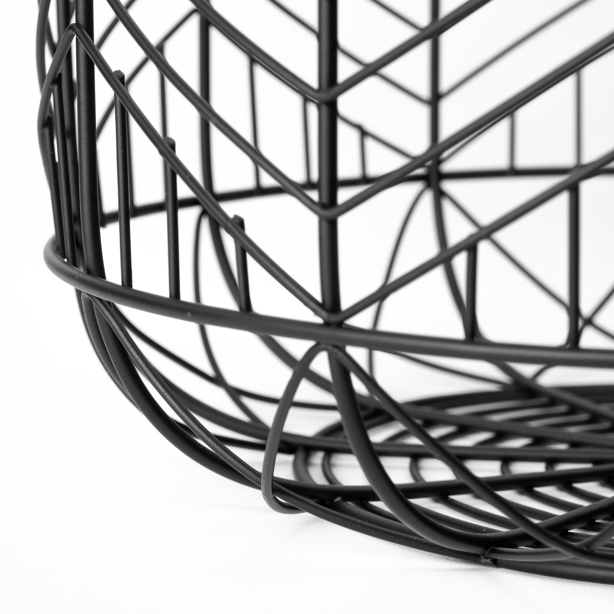 Idris Set of 2 Black Metal Geometric Mesh Bowls-Bowls-DECOROLALA