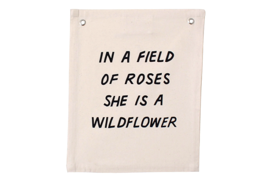 'In a Field of Roses' Banner-Banner-DECOROLALA