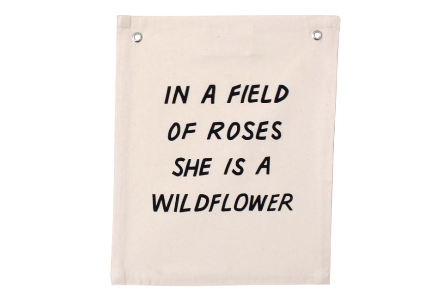 'In a Field of Roses' Banner-Banner-DECOROLALA