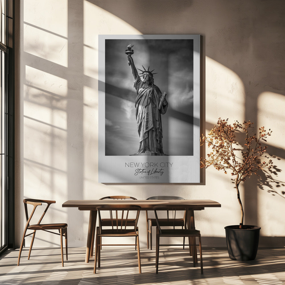 In focus: NEW YORK CITY Statue of Liberty-Canvas Print-DECOROLALA