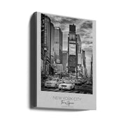 In focus: NEW YORK CITY Times Square-Canvas Print-DECOROLALA