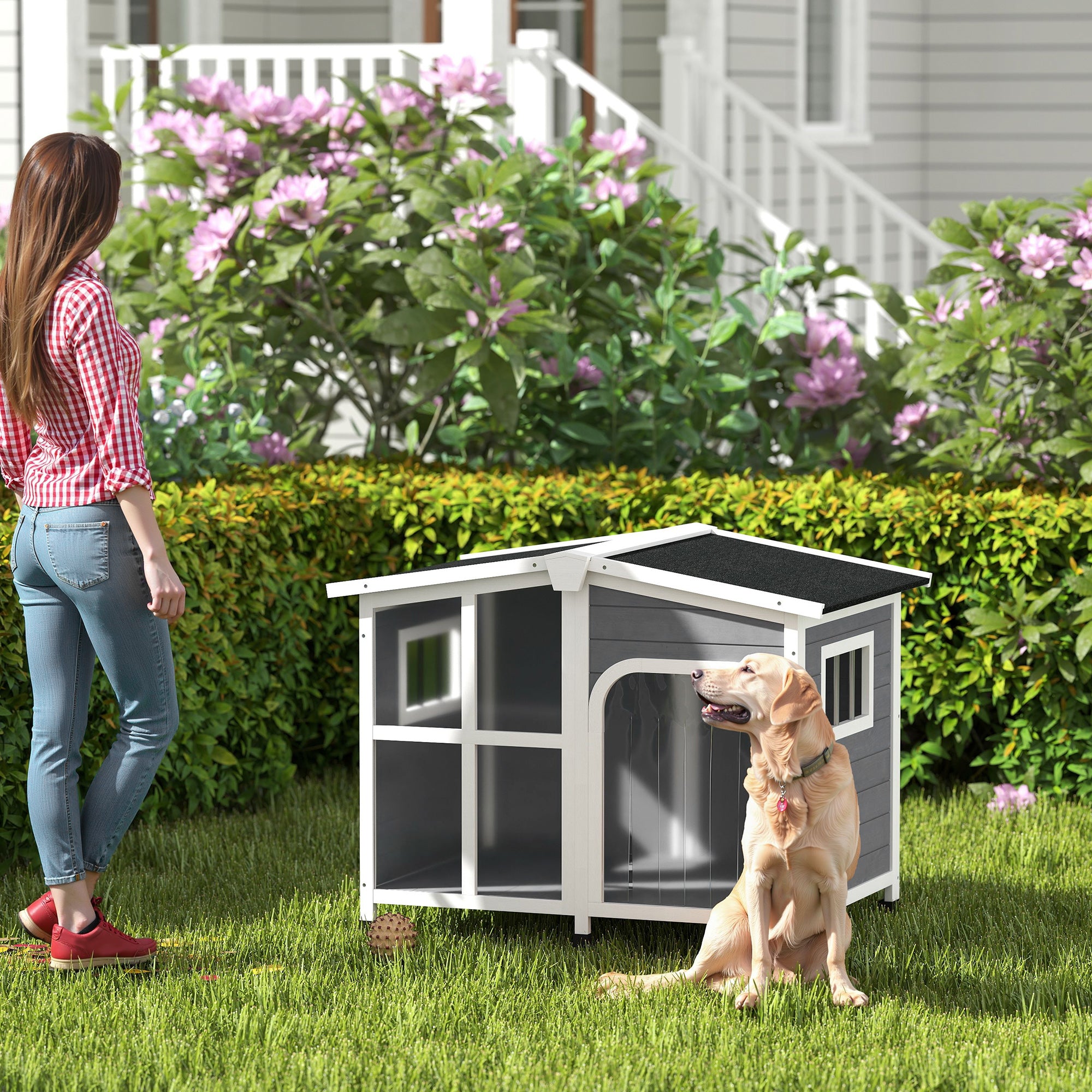 Niche pour chien en bois, chenil surélevé avec fond amovible, toit en asphalte ouvrable, rideau de porte, fenêtres latérales, gris foncé