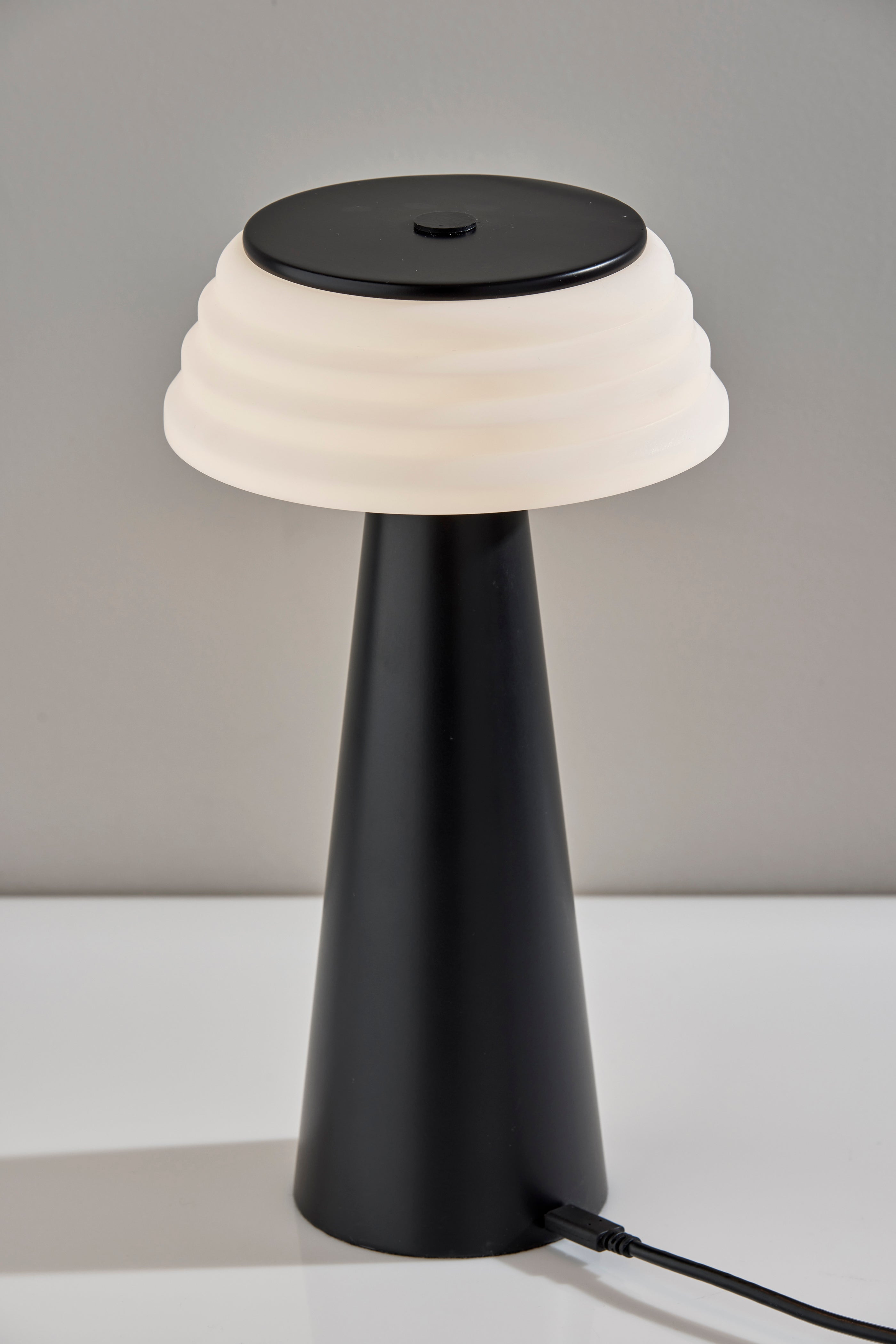Jacky Cordless LED Table Lamp-Lighting-DECOROLALA