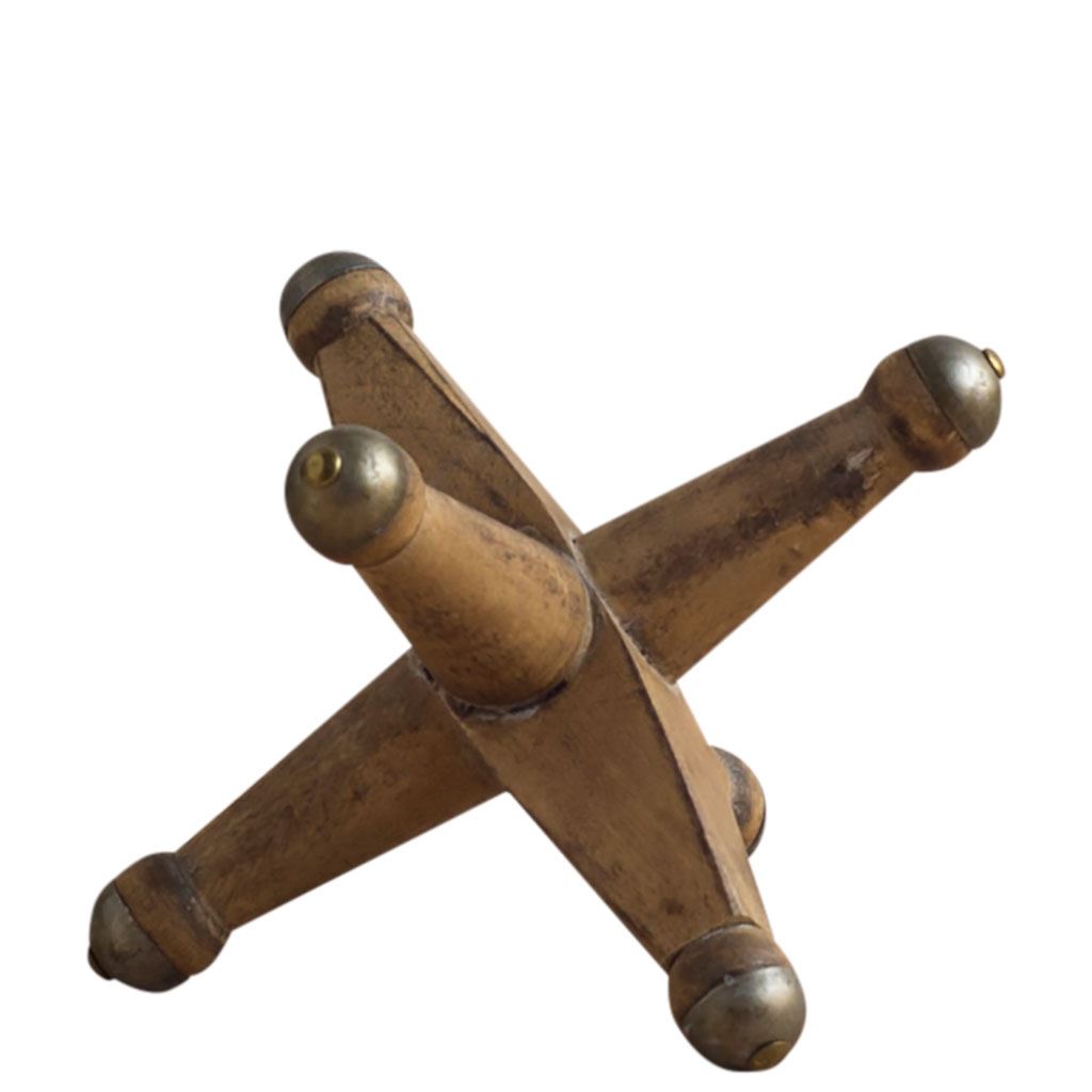 Jacto Small Brown Wooden-Style Metal Jack - 9" x 9"-Decorative Objects-DECOROLALA